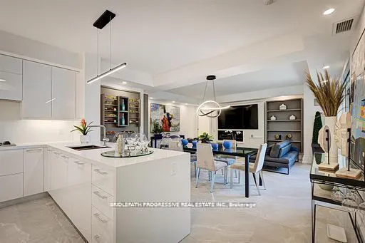 3 Southvale Drive, #301