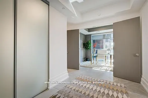 3 Southvale Drive, #301