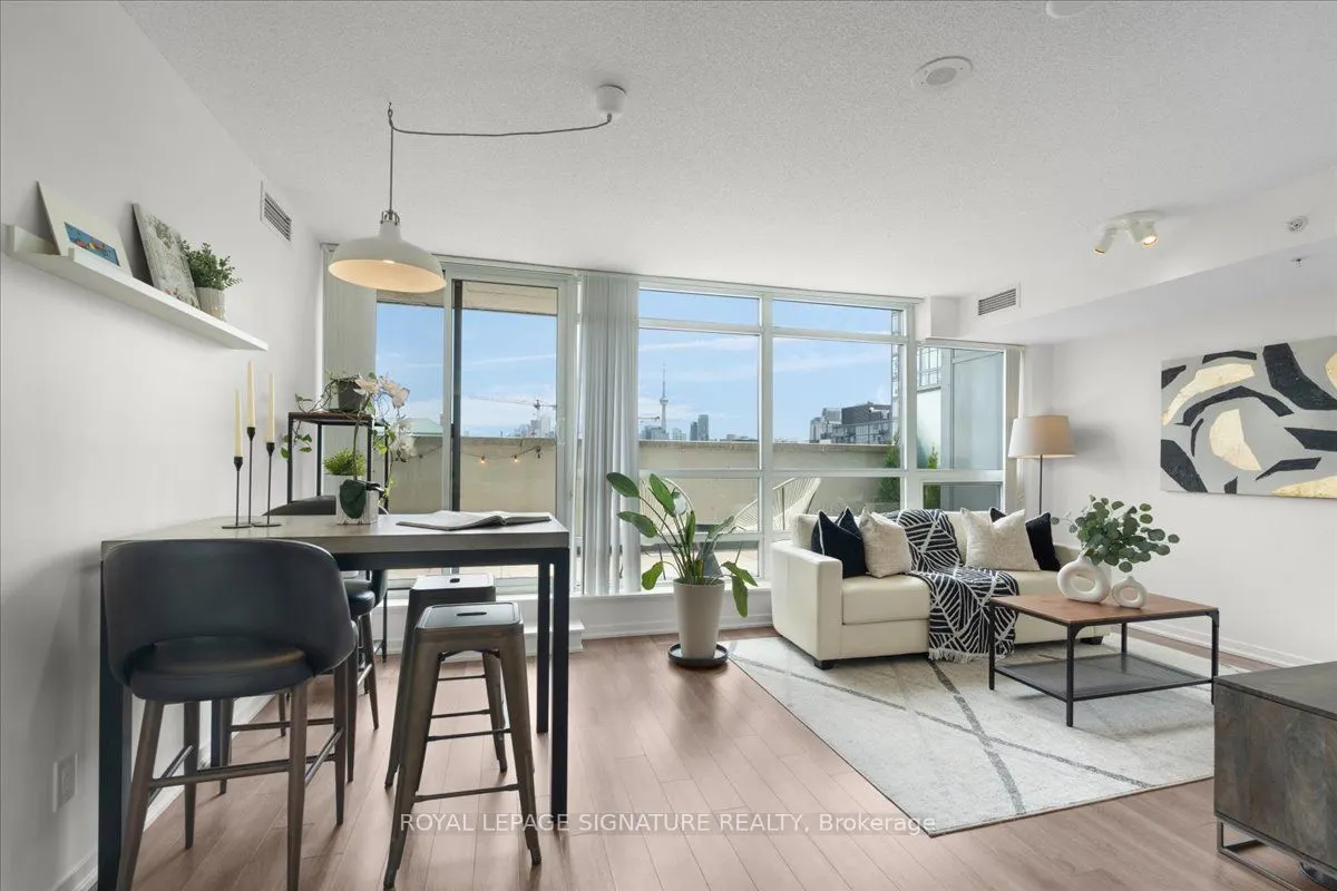 68 Abell Street, #933