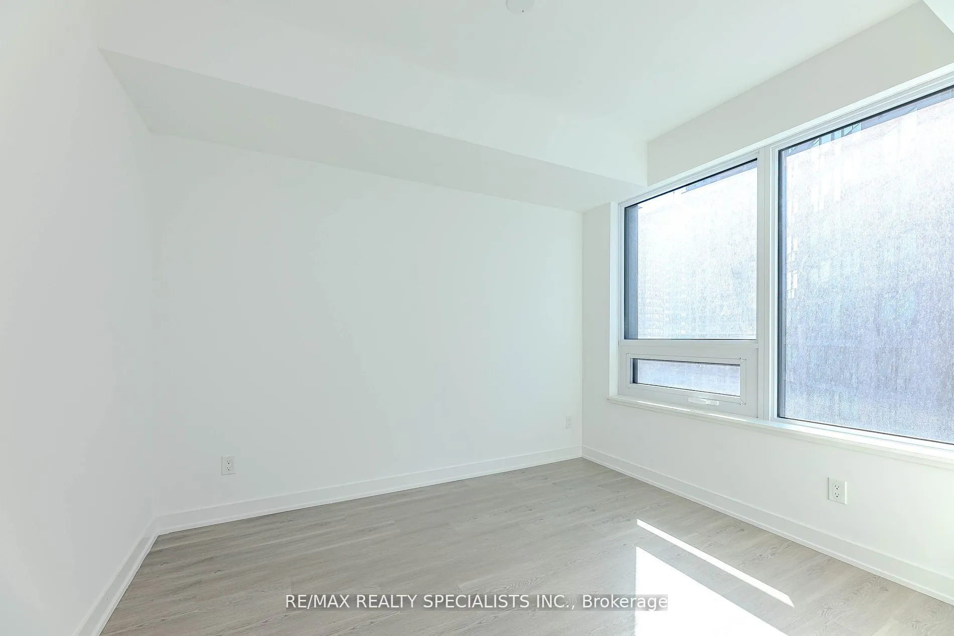 8 Wellesley Street W #1101