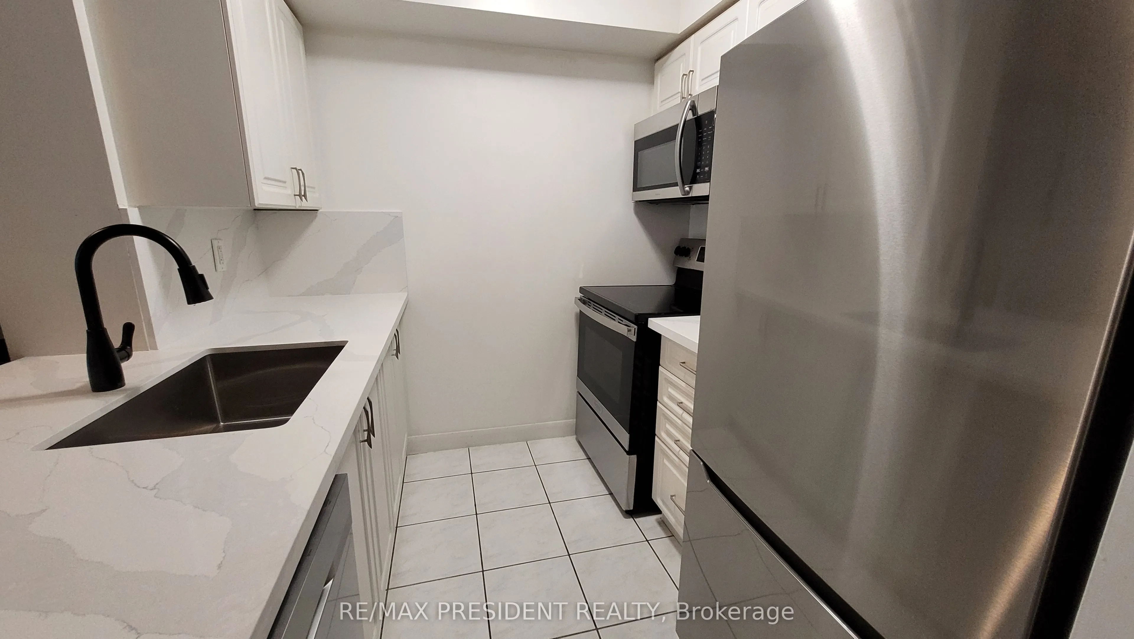 4978 Yonge Street, #1911