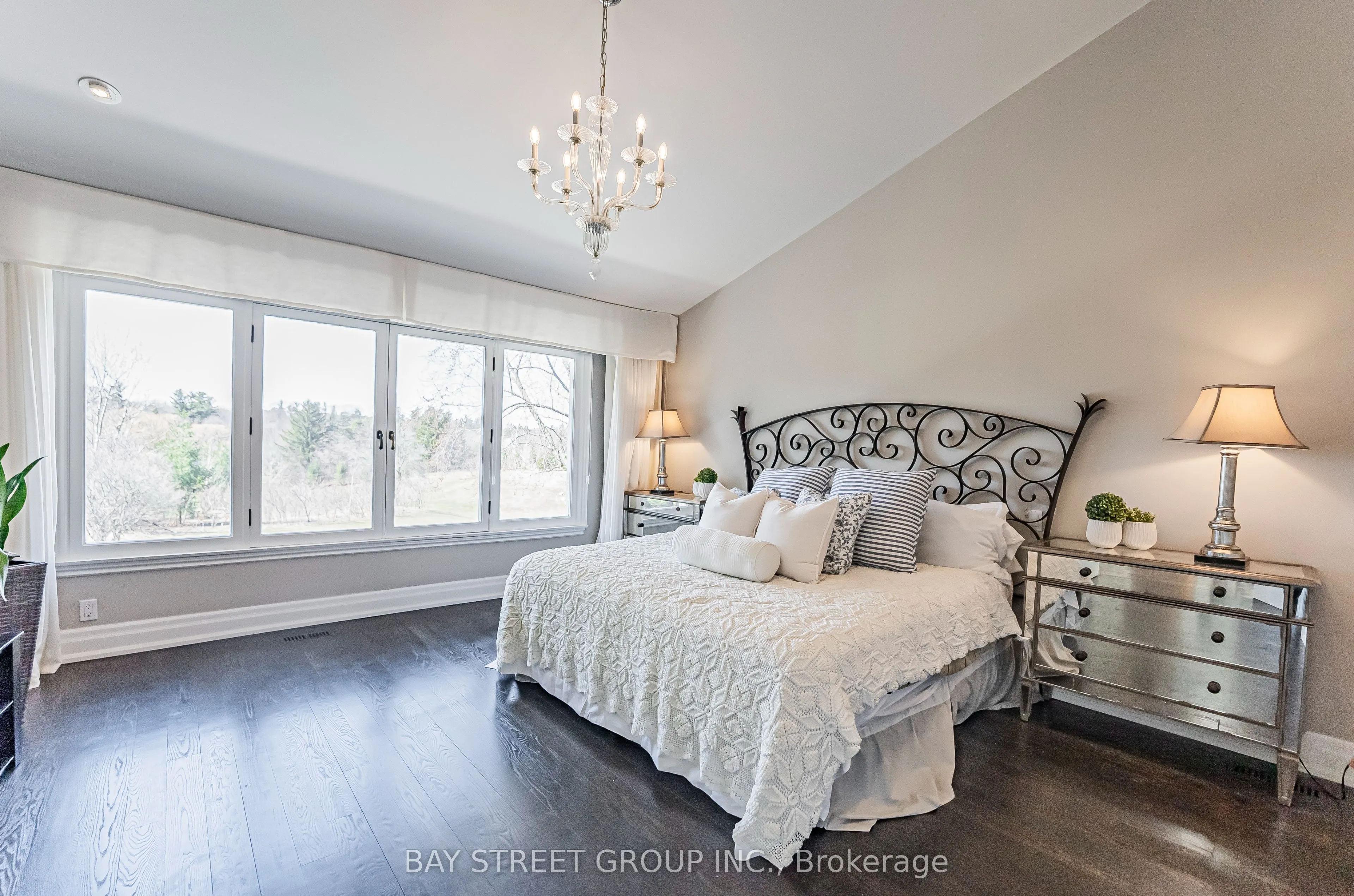 6 Penwood Crescent