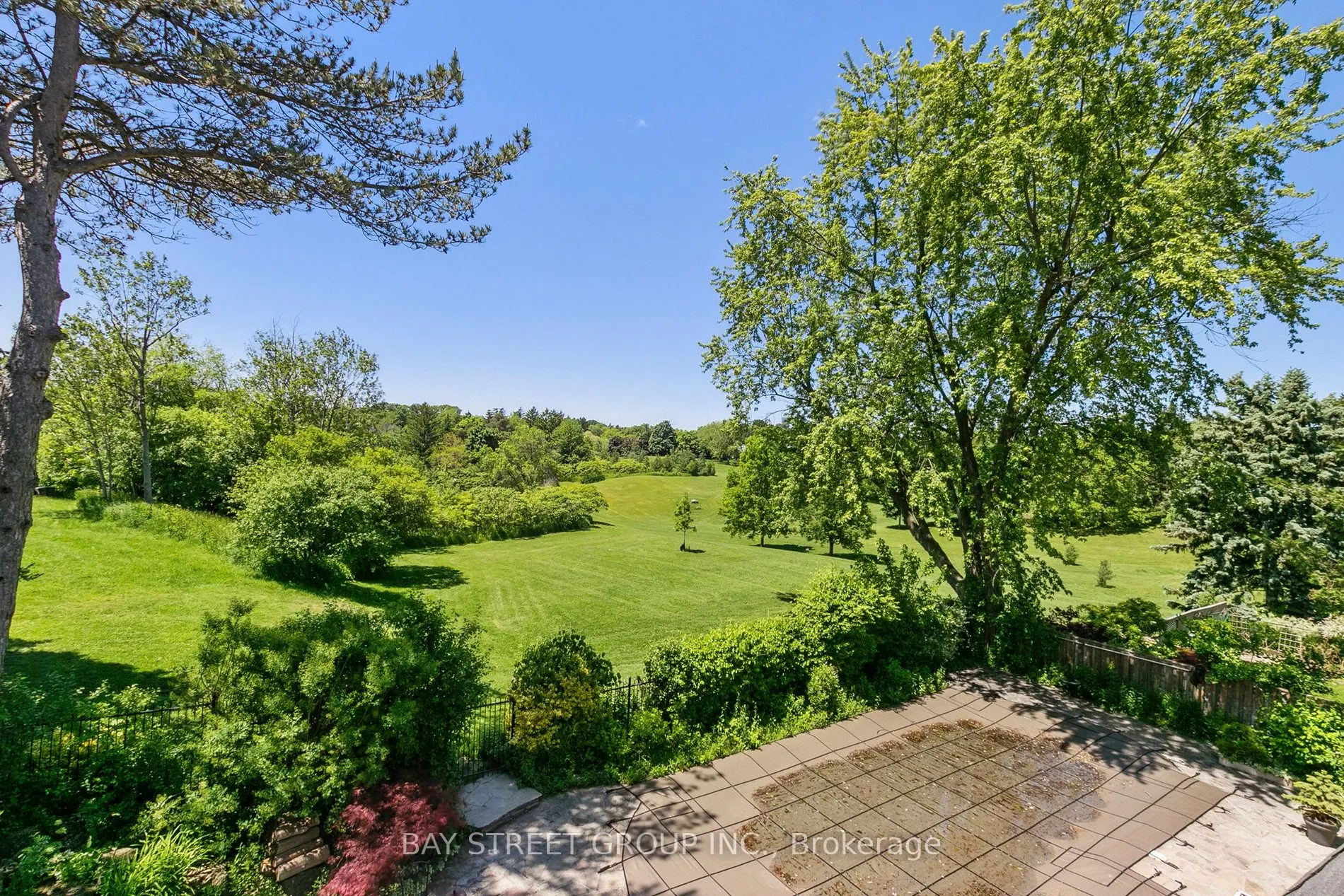 6 Penwood Crescent