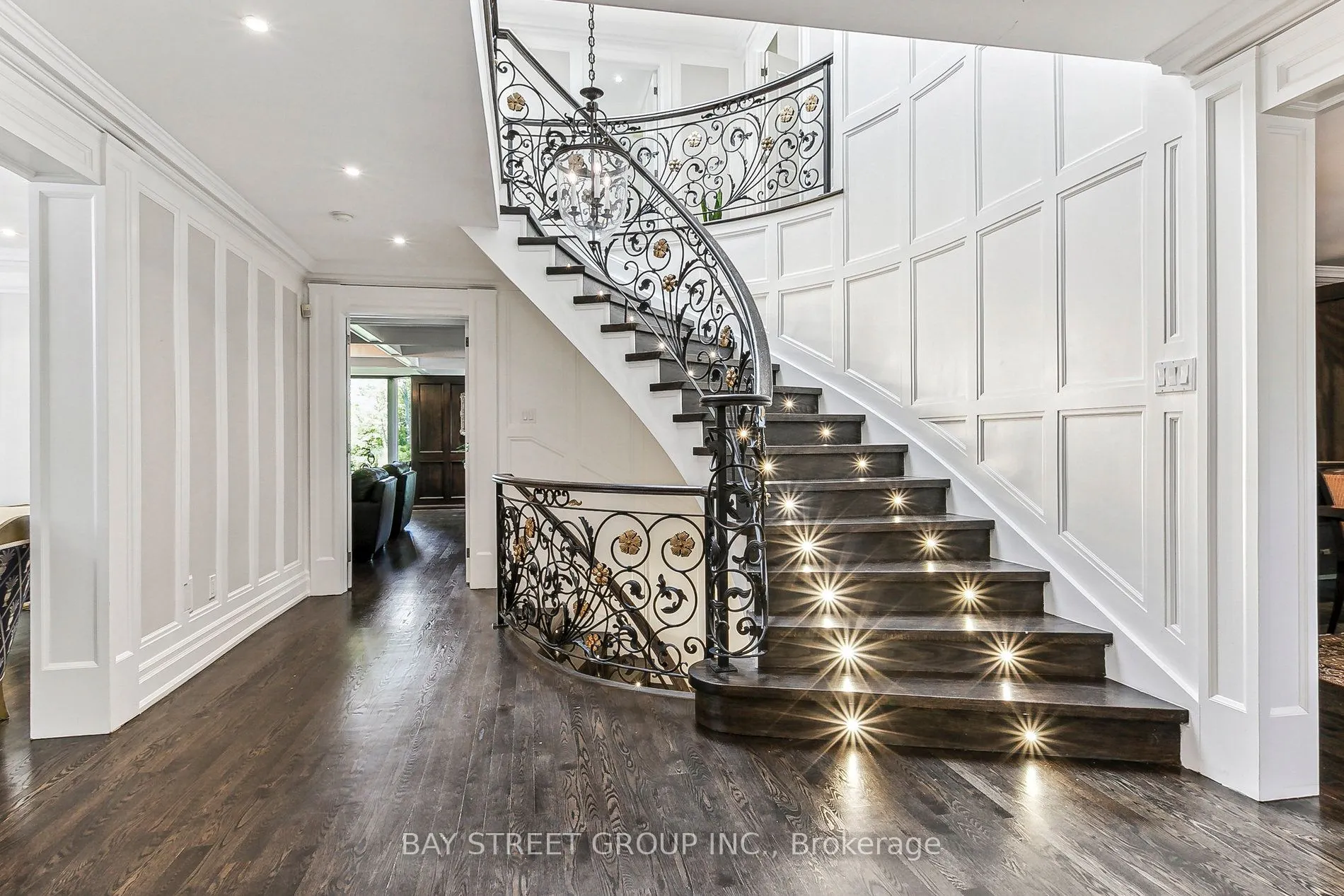 6 Penwood Crescent