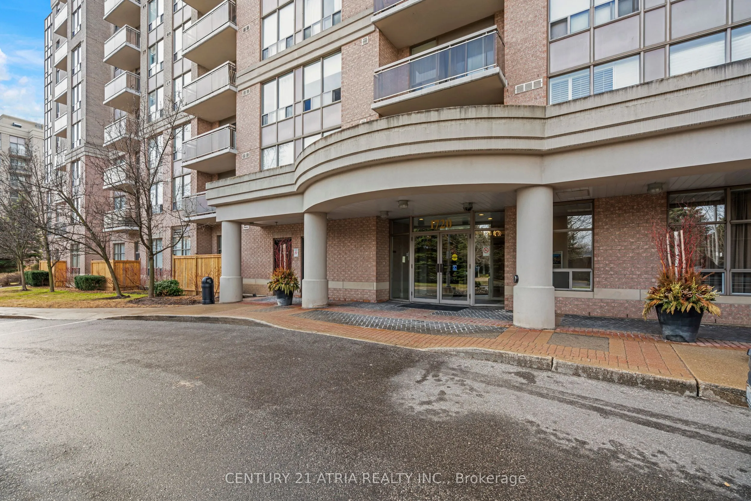 1720 Eglinton Avenue E #623