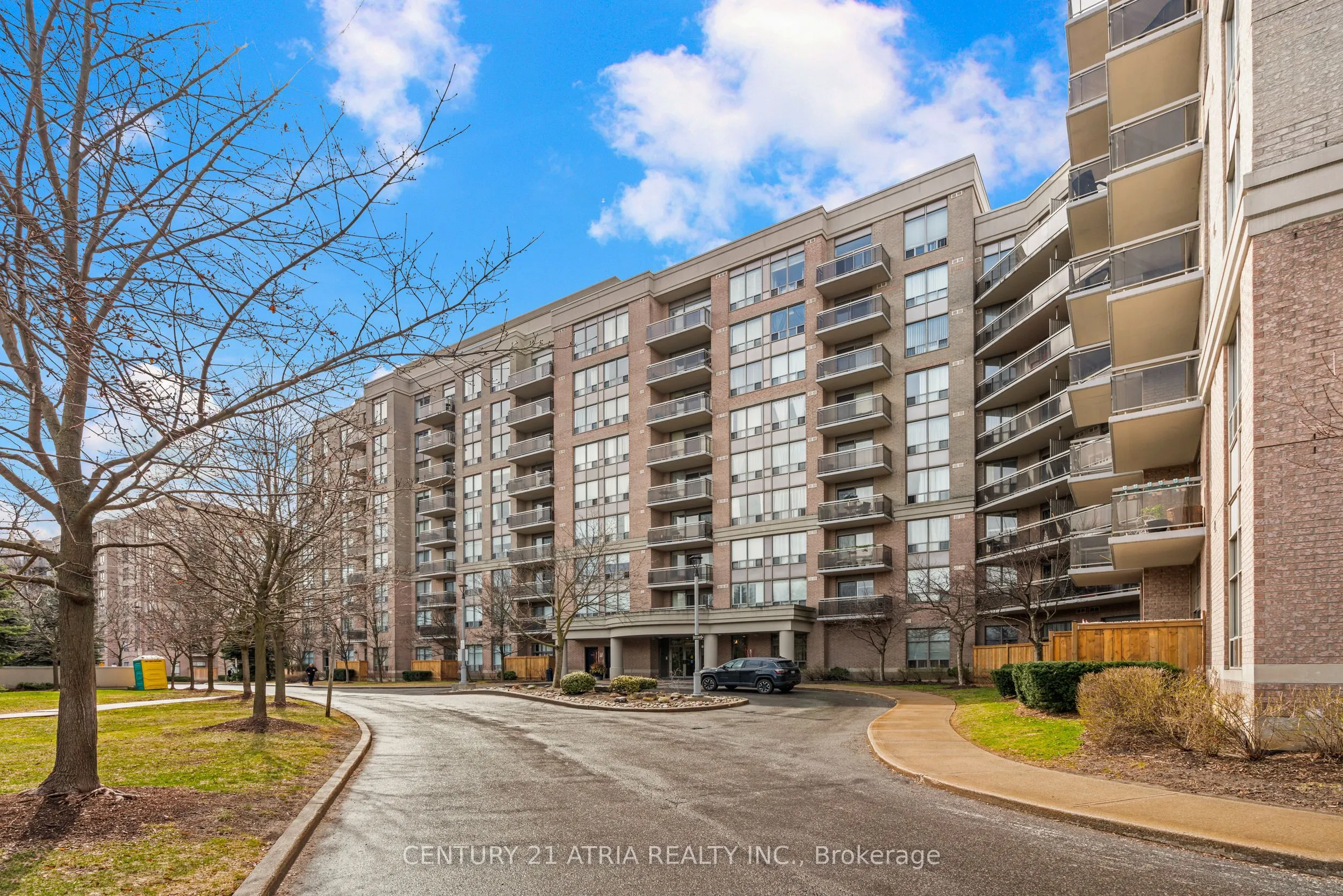 1720 Eglinton Avenue E #623