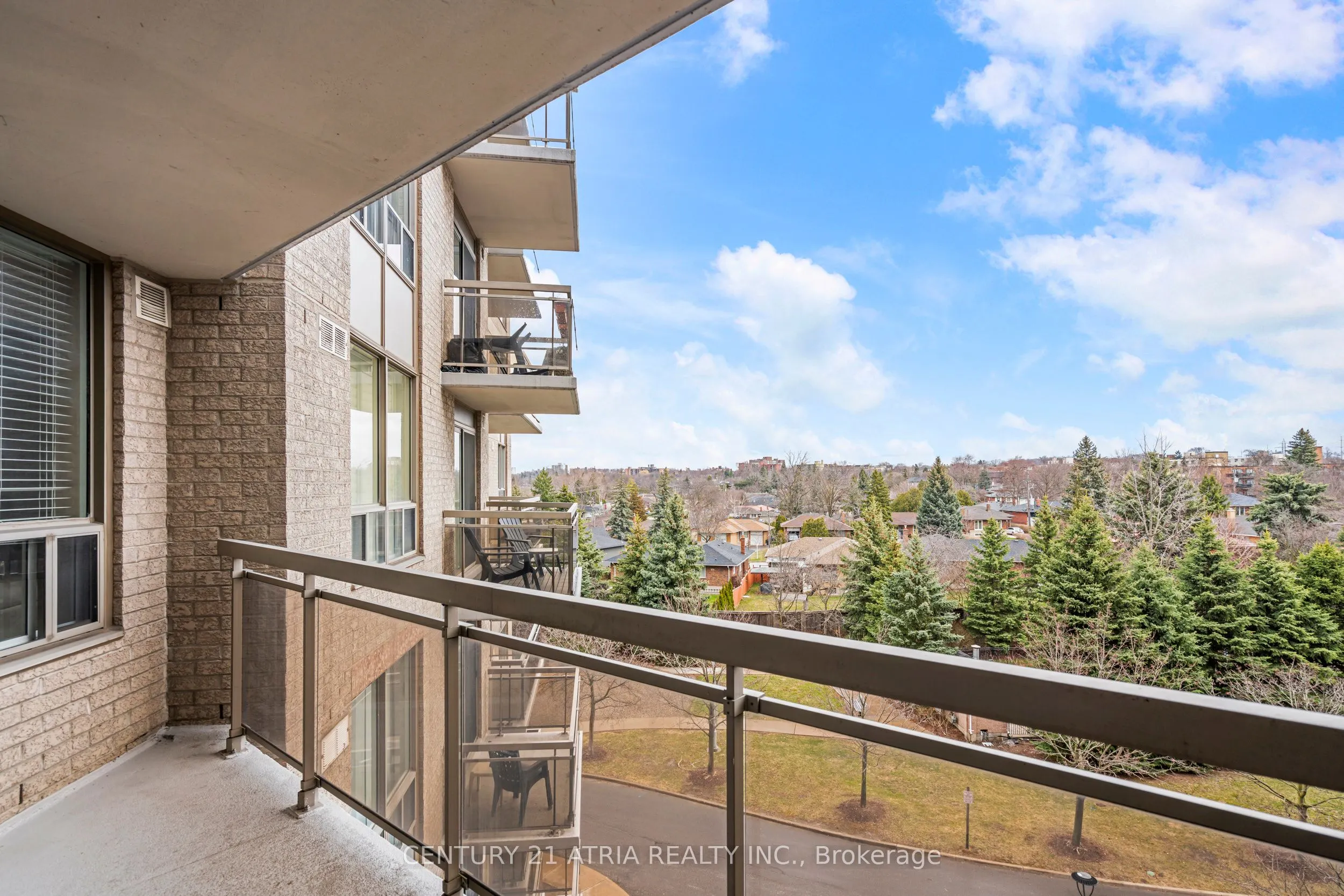 1720 Eglinton Avenue E #623