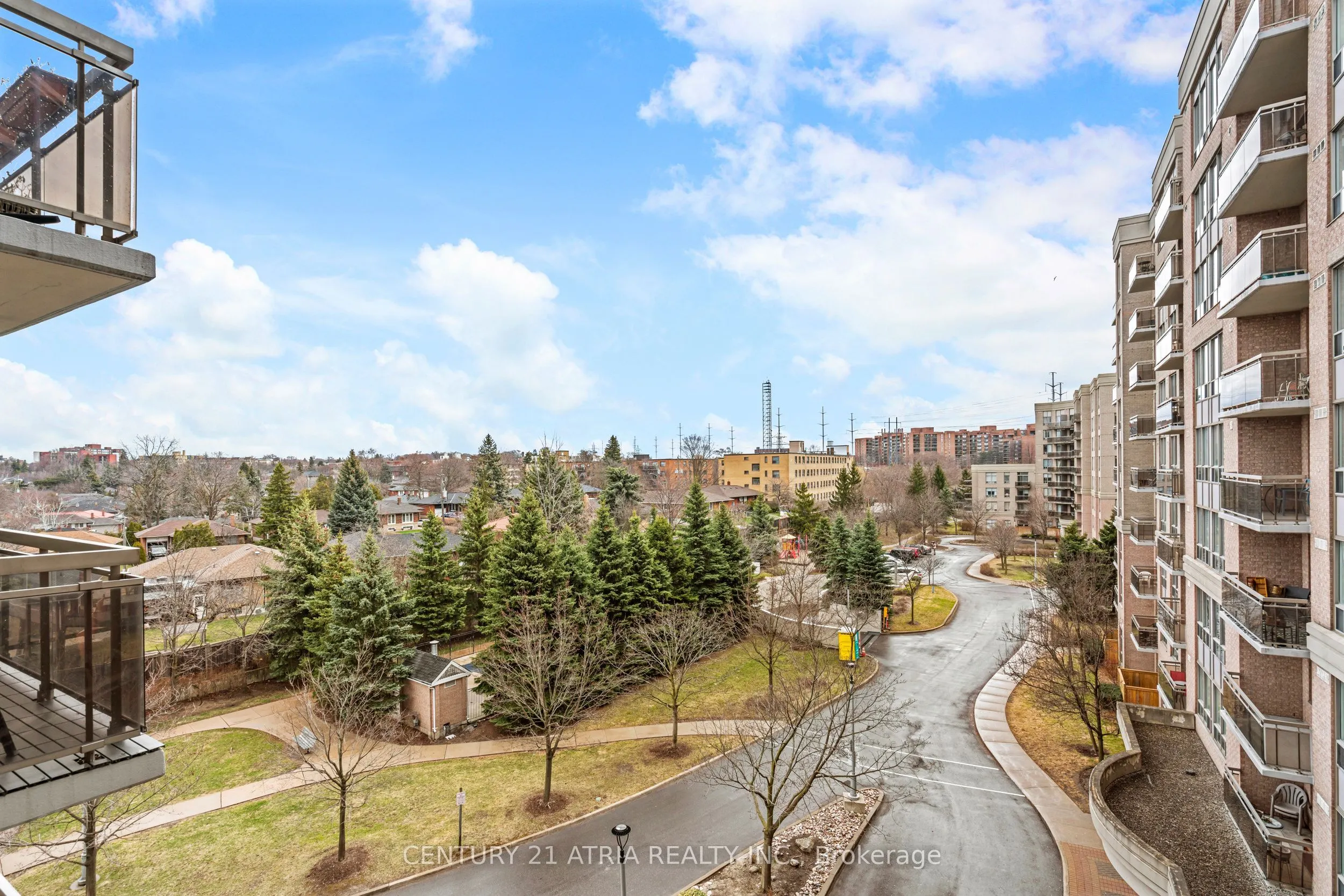 1720 Eglinton Avenue E #623