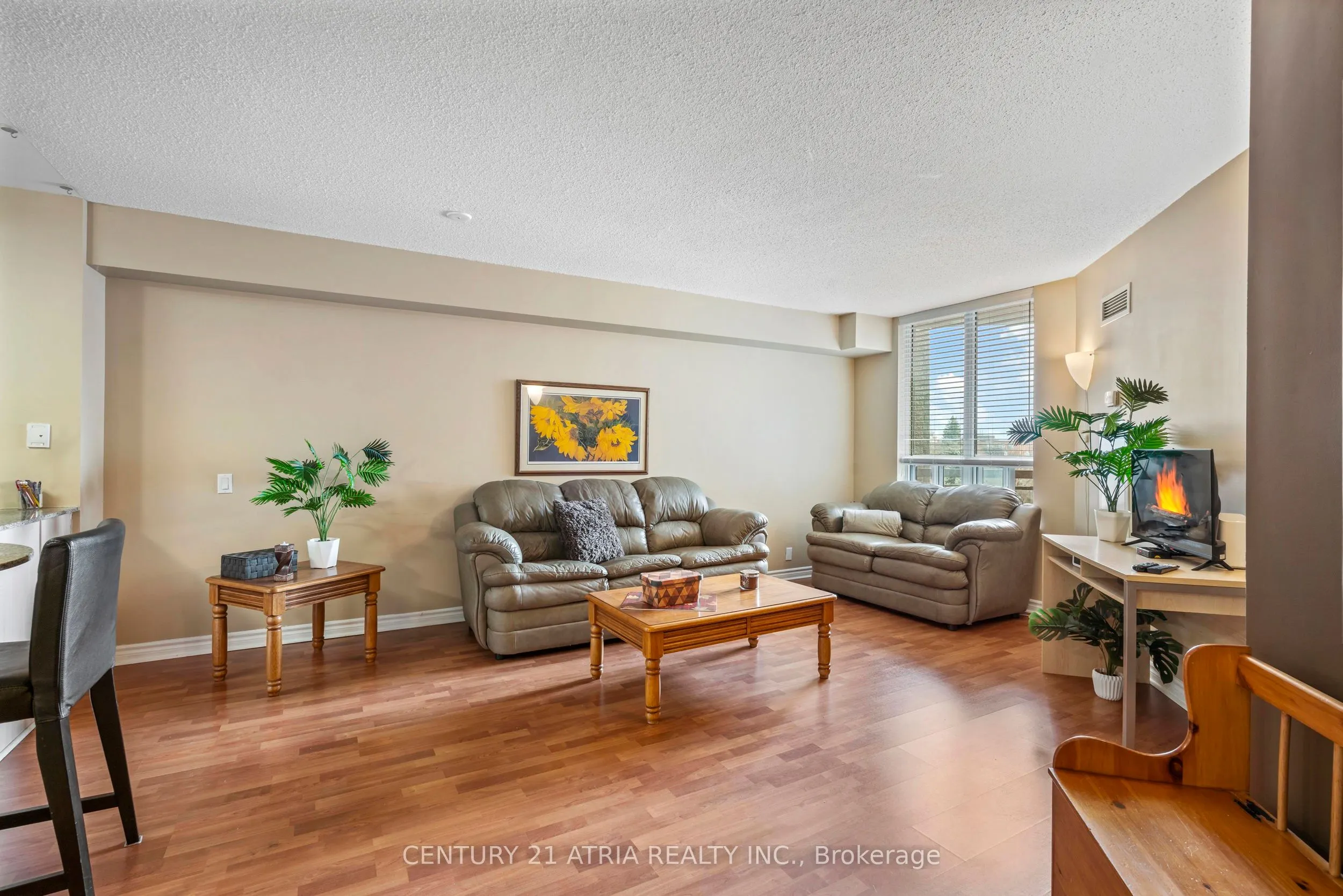 1720 Eglinton Avenue E #623