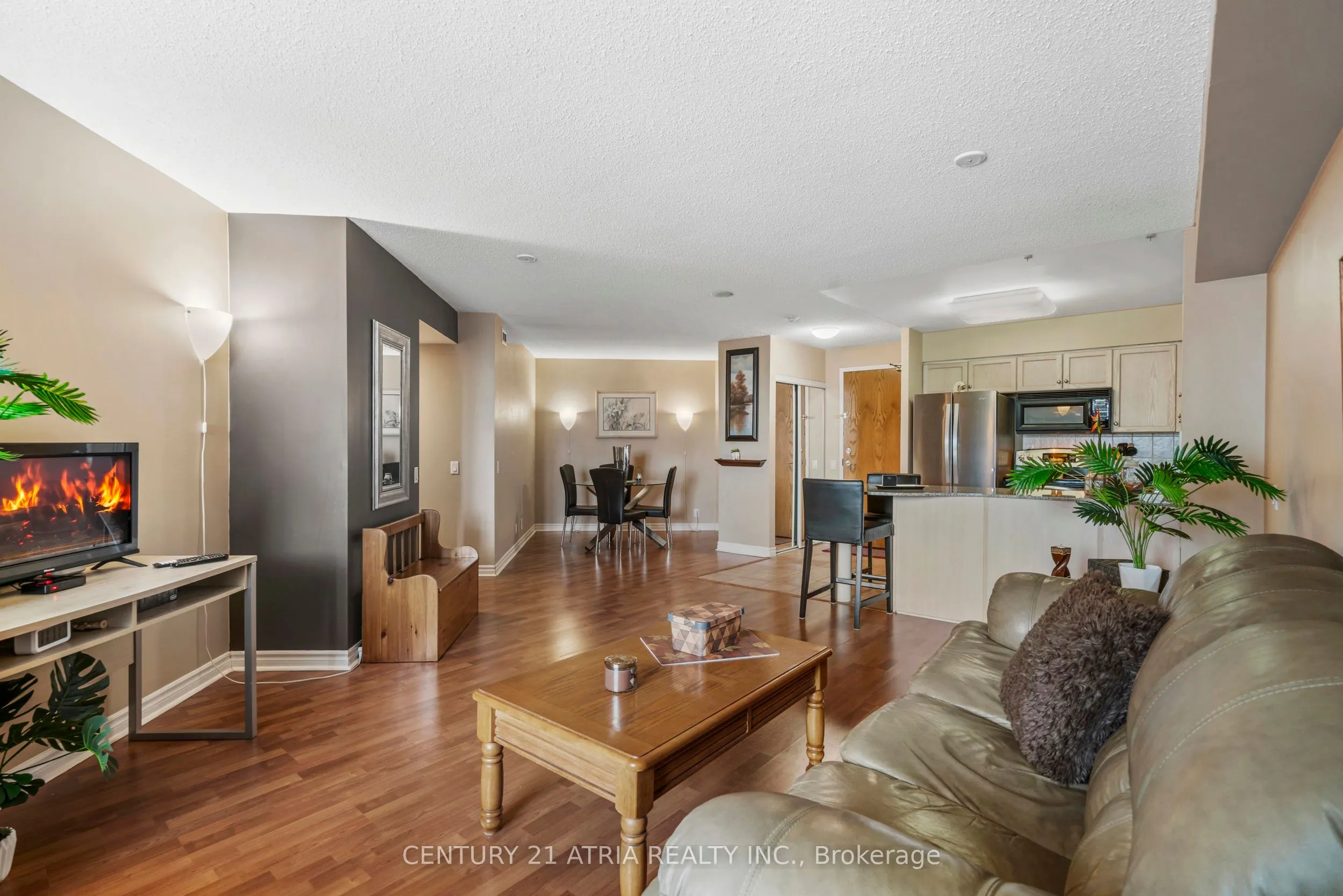 1720 Eglinton Avenue E #623
