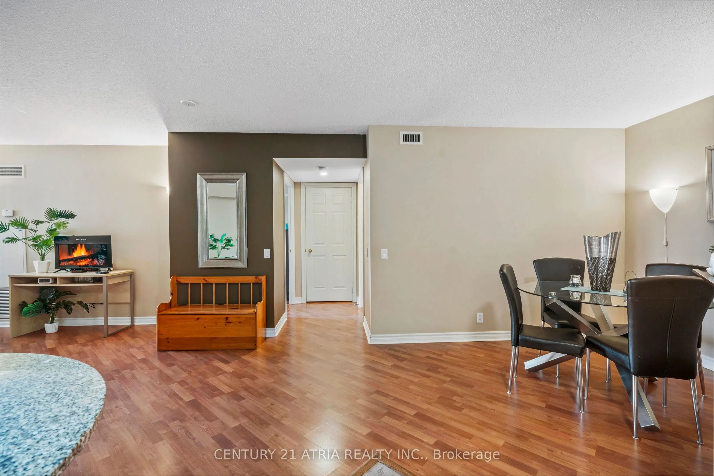 1720 Eglinton Avenue E #623