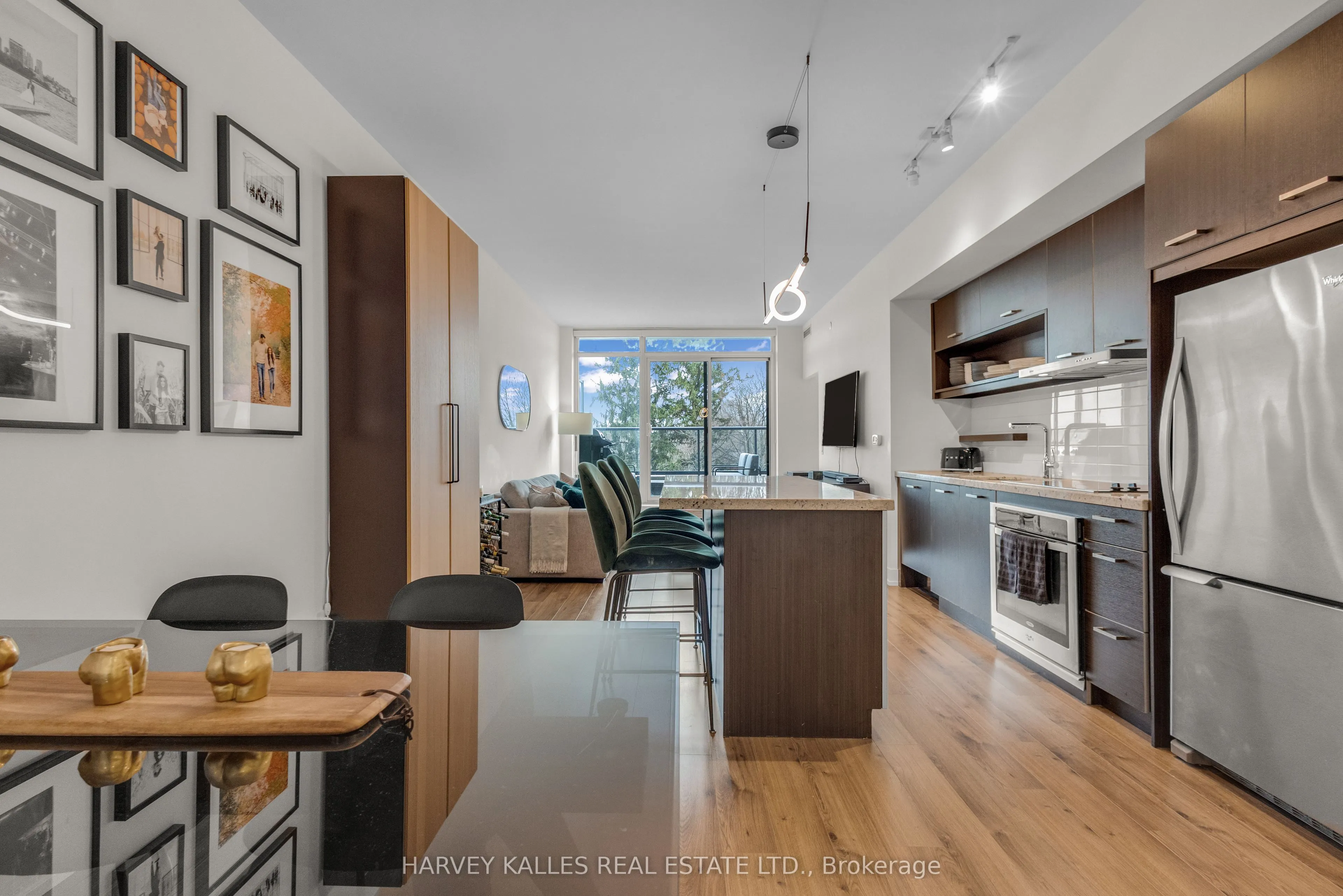 170 Chiltern Hill Road, #402