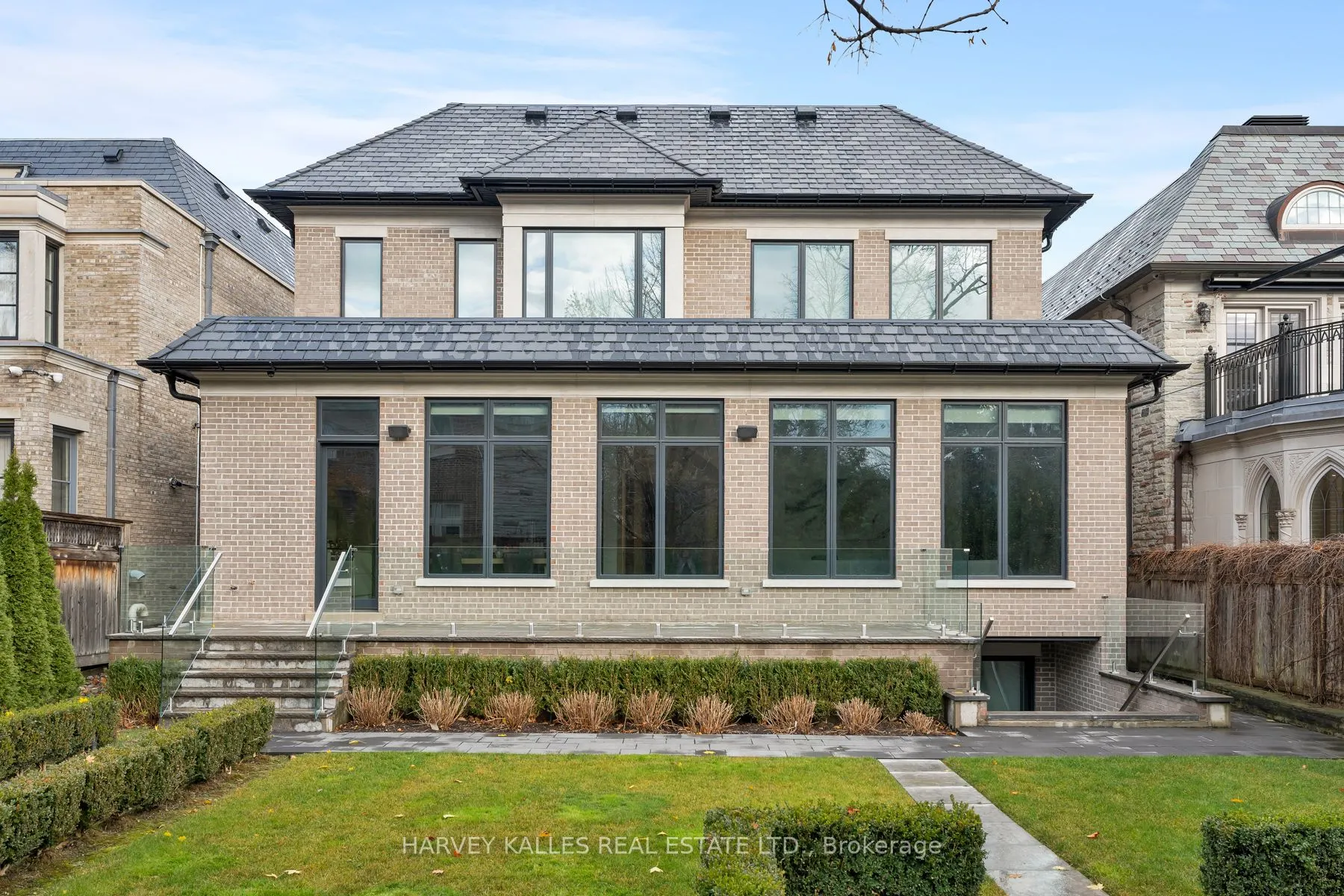 474 Russell Hill Road