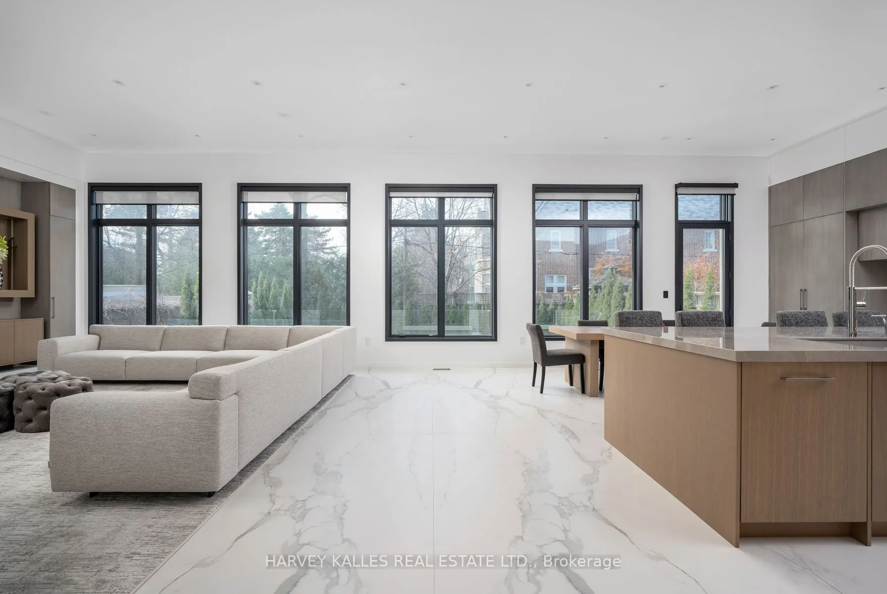 474 Russell Hill Road