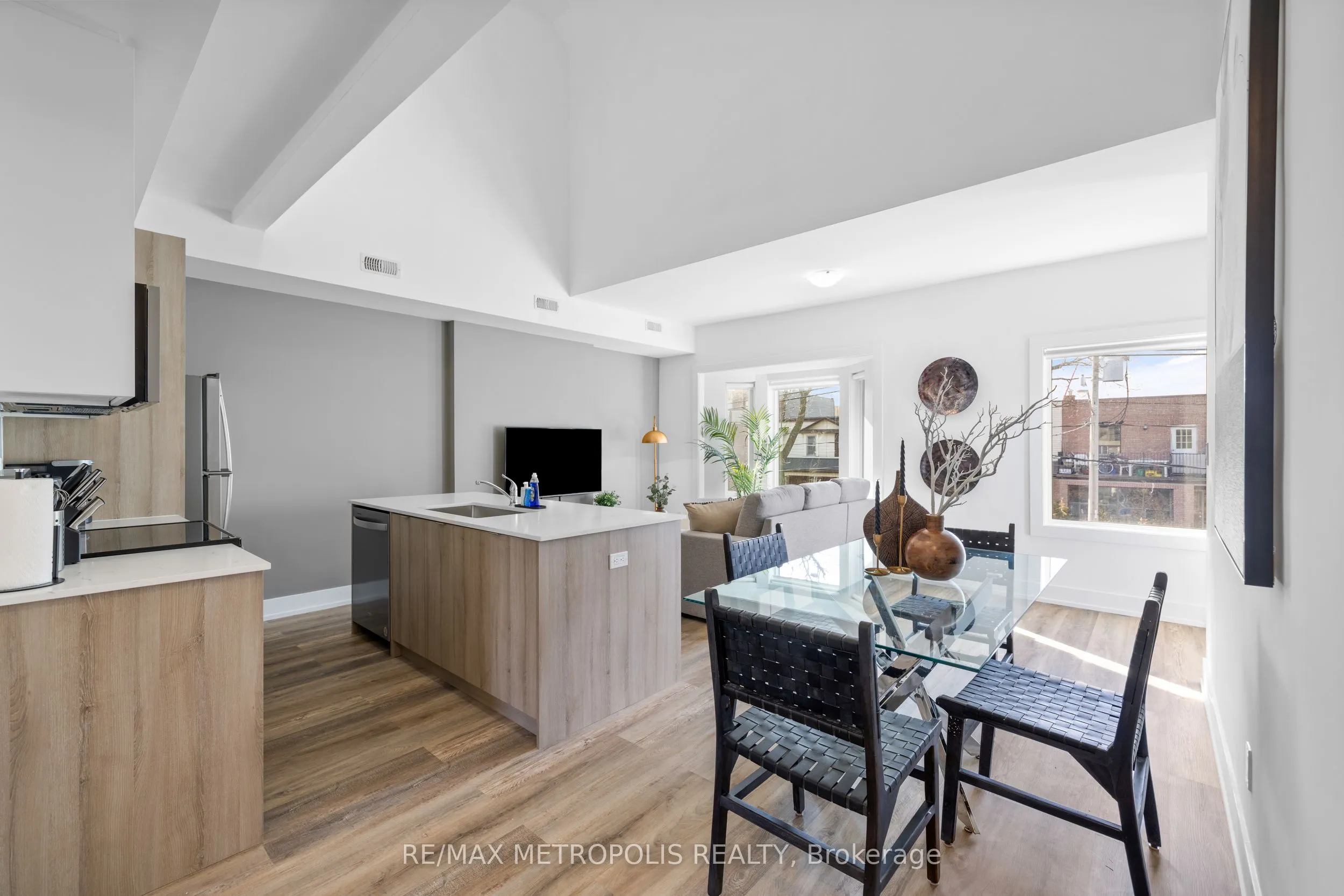 449 Lansdowne Avenue, #Upper-A