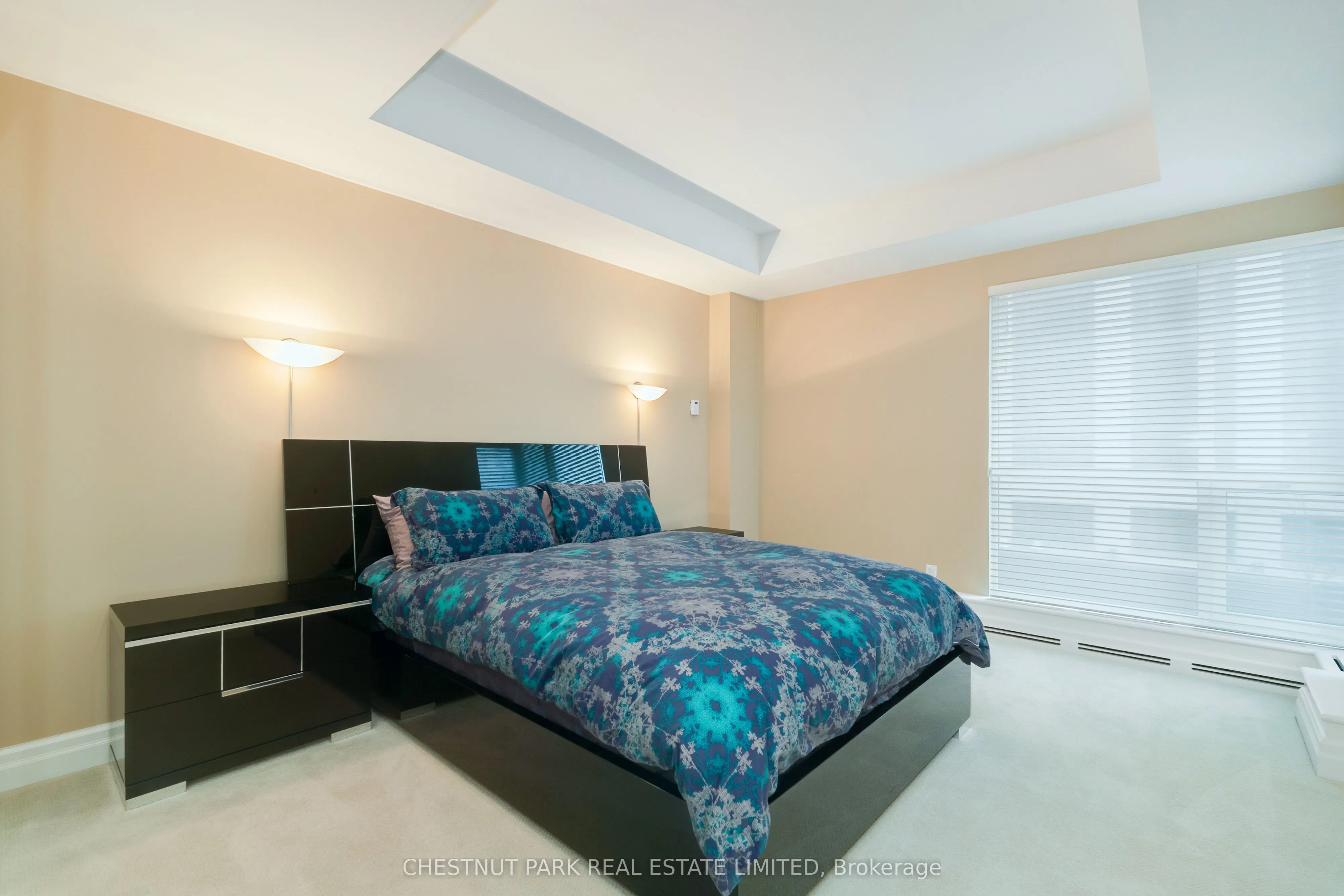 38 Avenue Road, #400