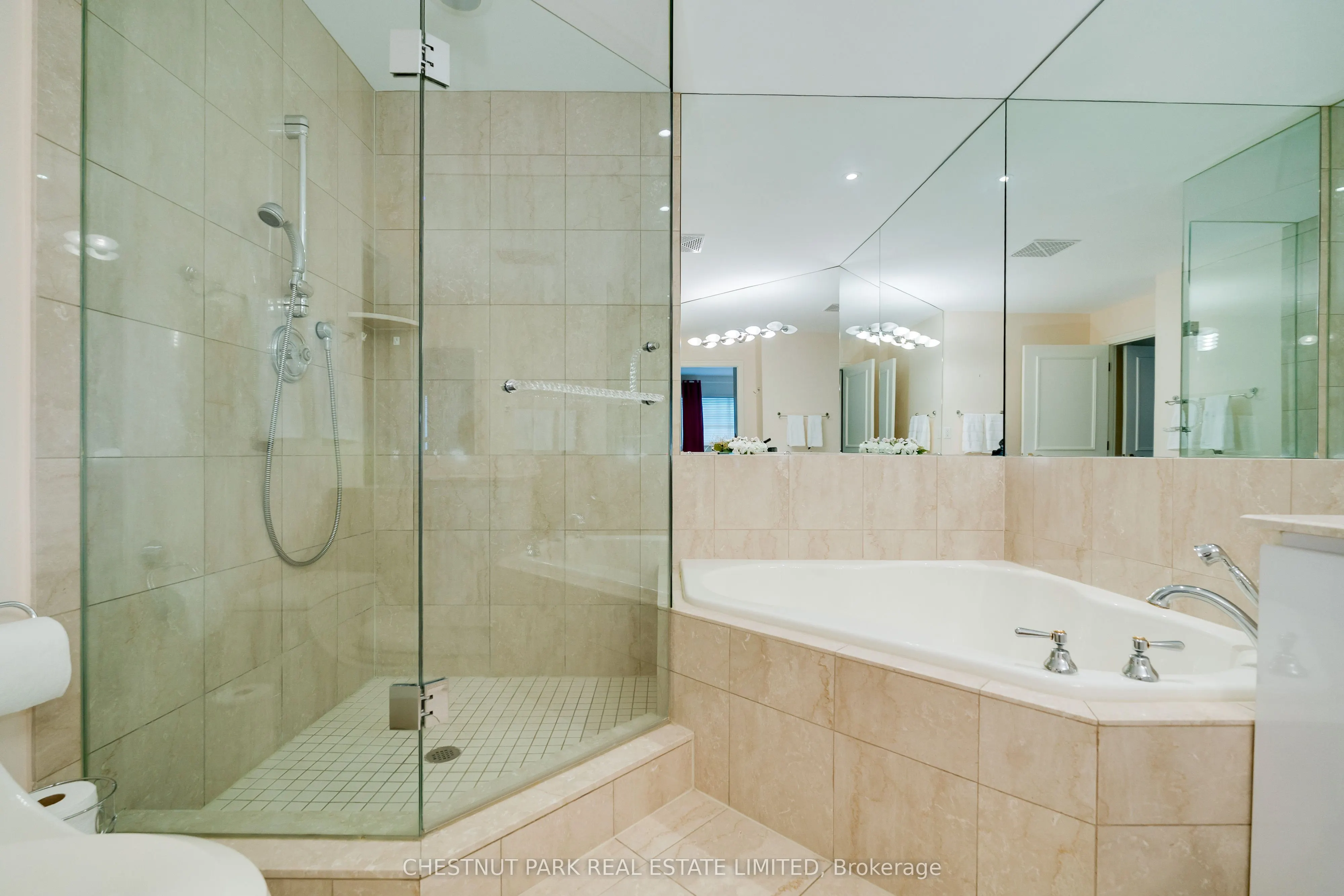 38 Avenue Road, #400