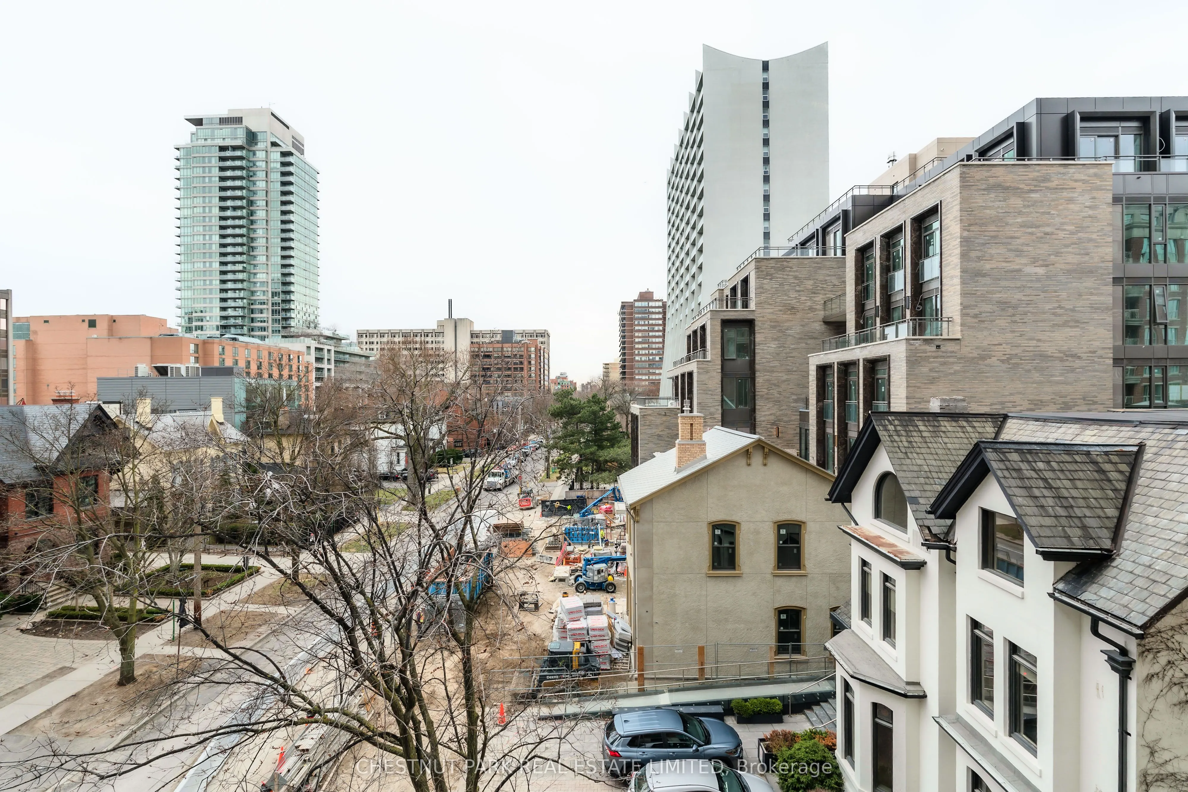 38 Avenue Road, #400