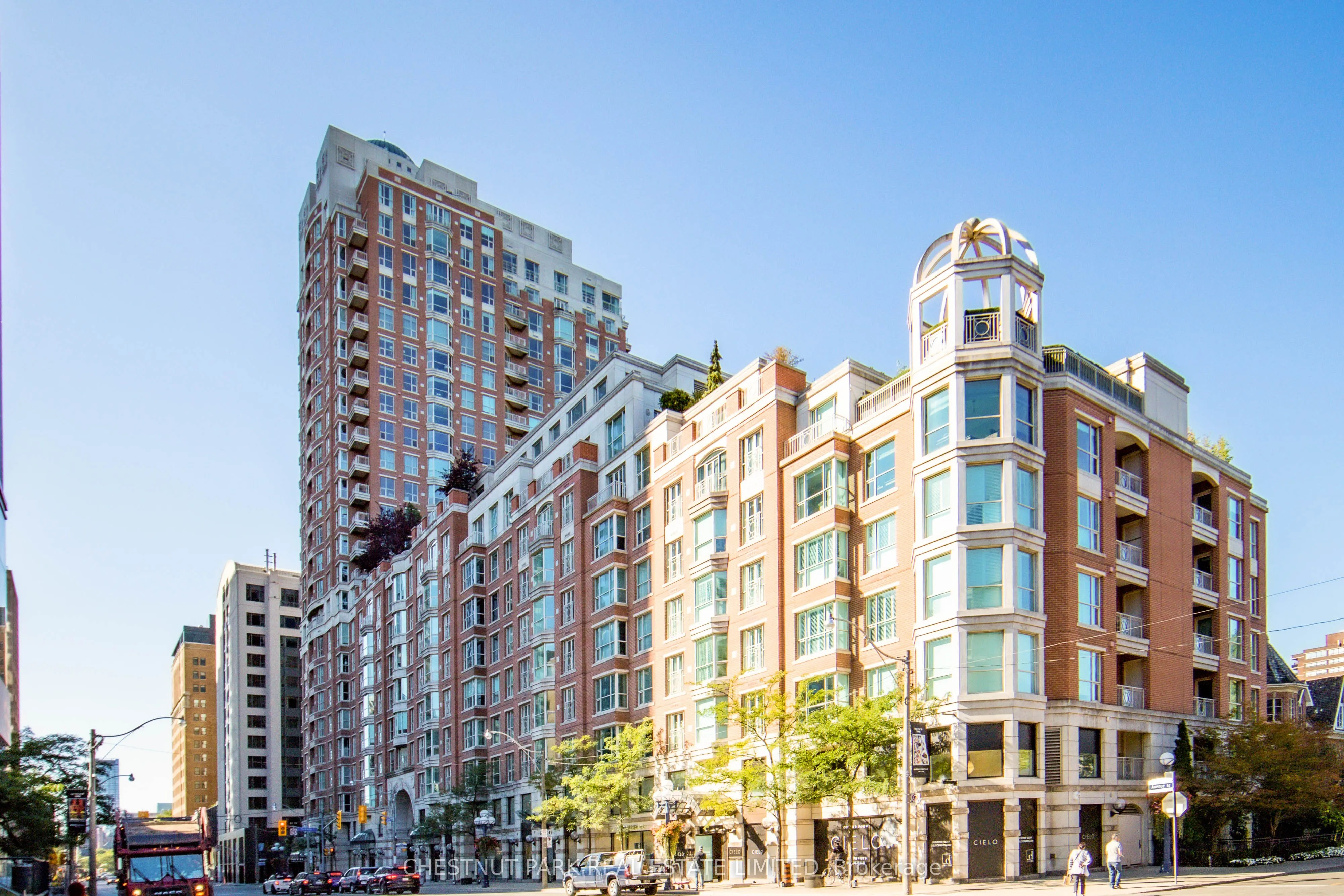 38 Avenue Road, #400