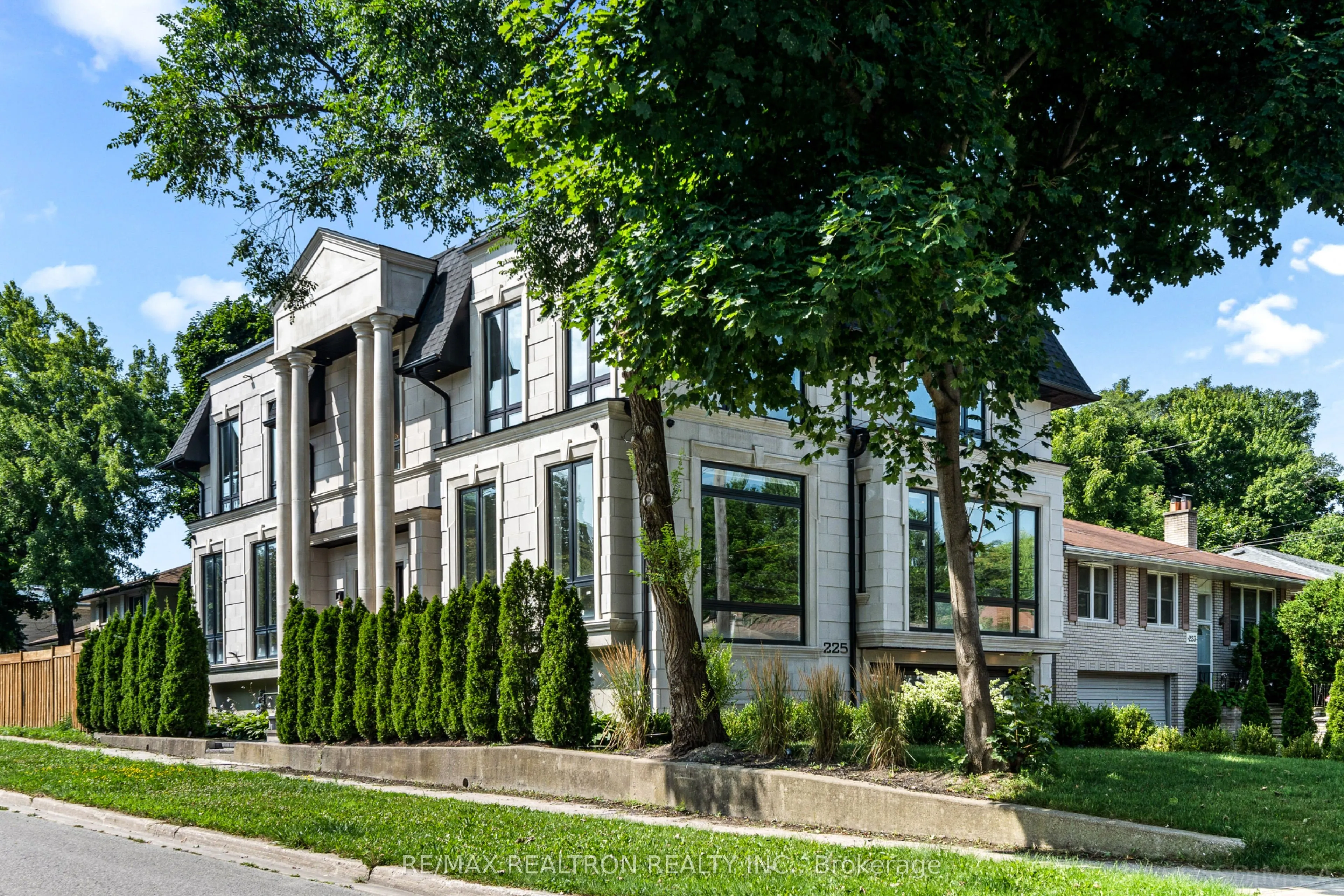 225 Northwood Drive