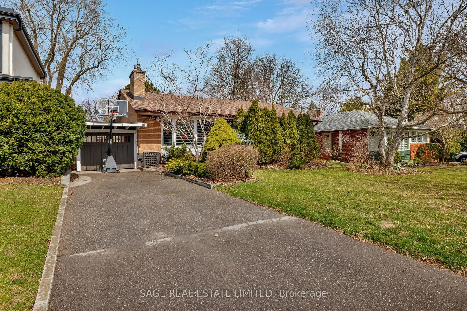 18 Chipping Road