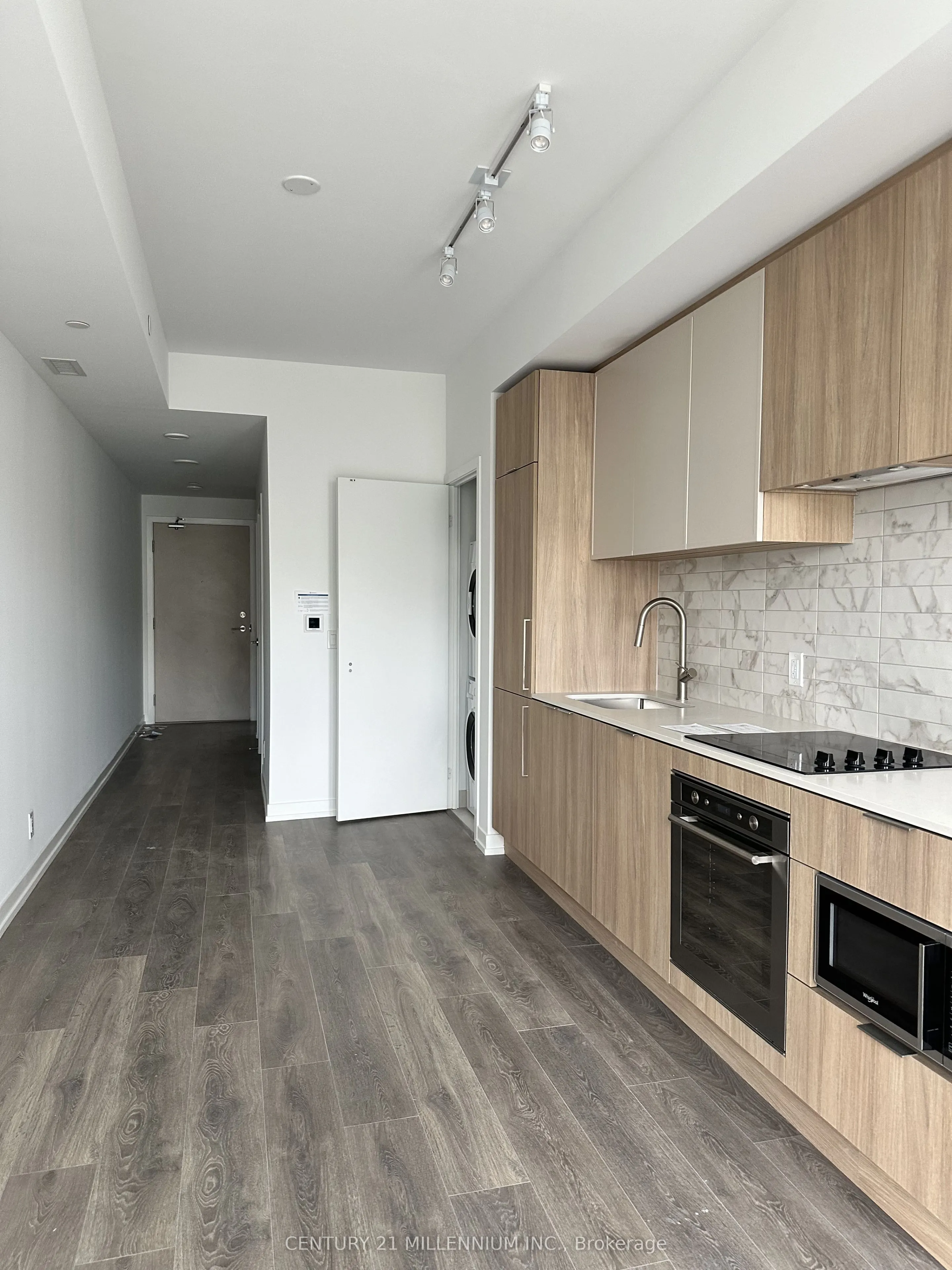 2020 Bathurst Street, #533