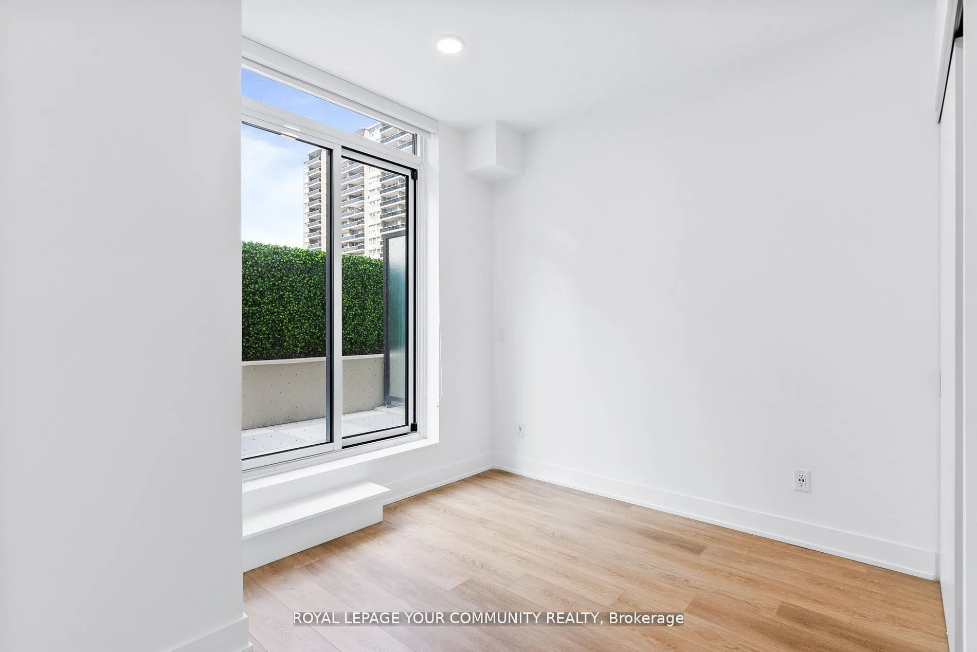 200 Redpath Avenue #303