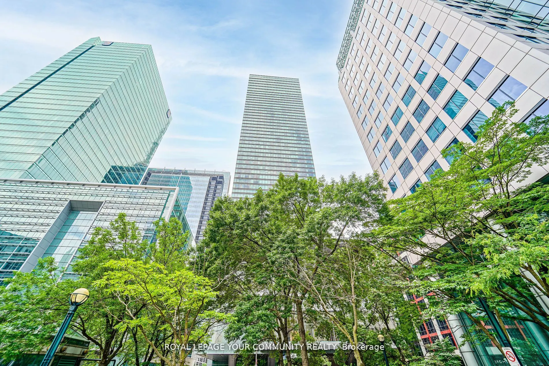 183 Wellington Street W, #3903