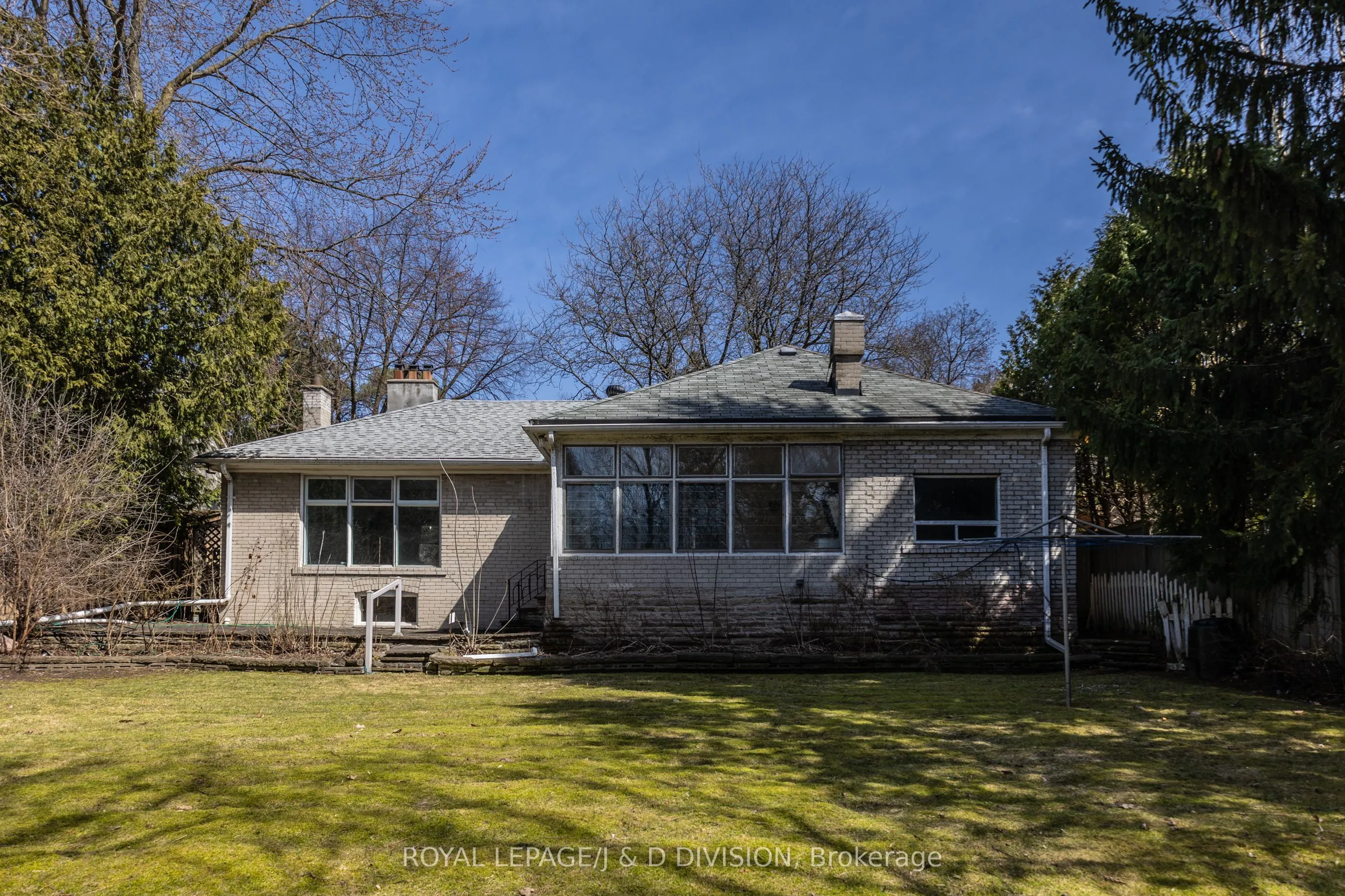 10 Campbell Crescent