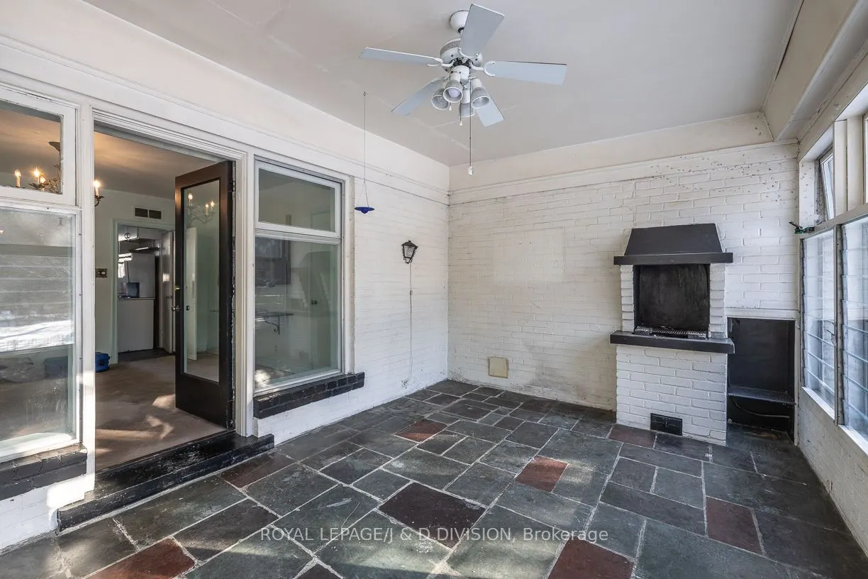 10 Campbell Crescent