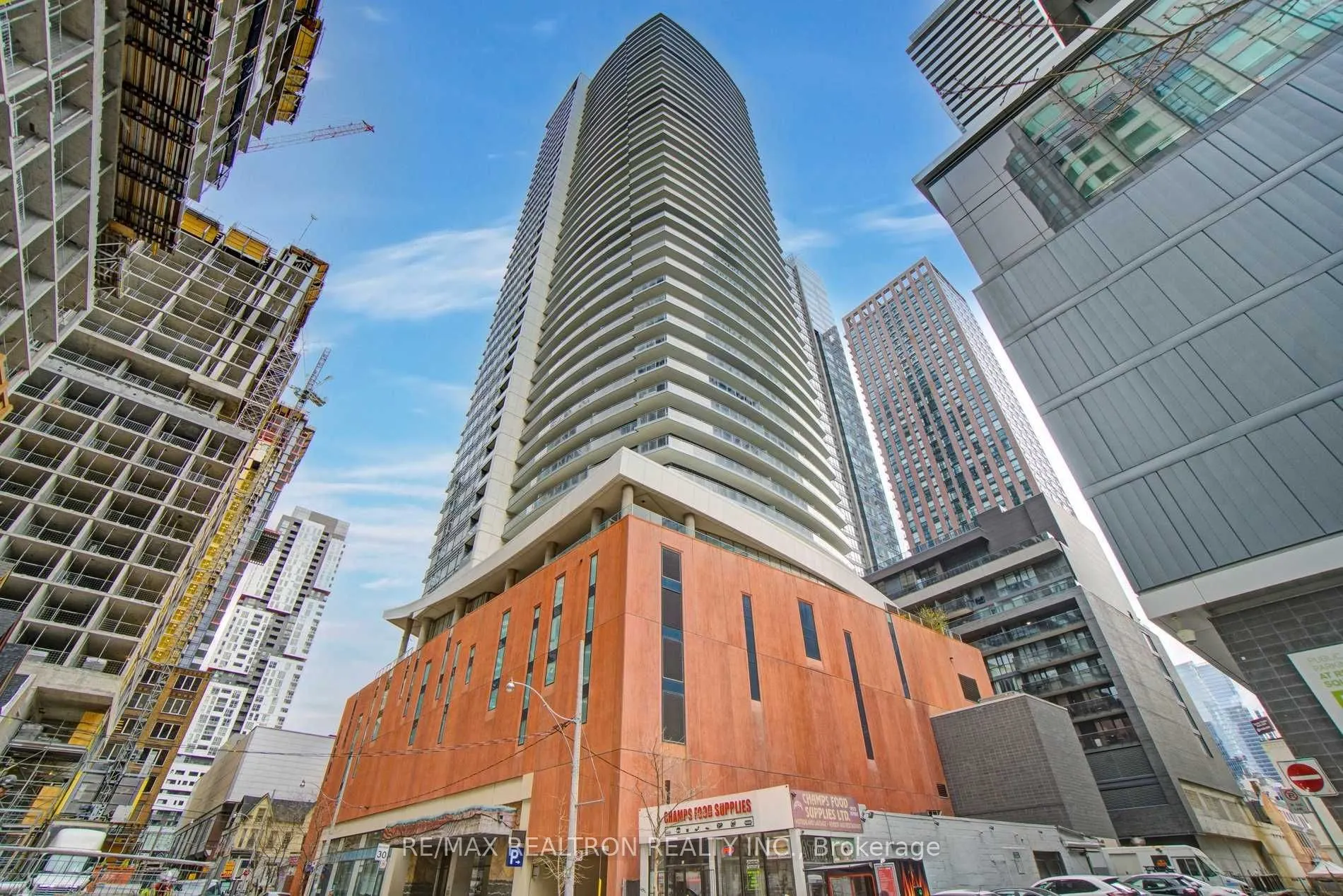 21 Widmer Street, #2806