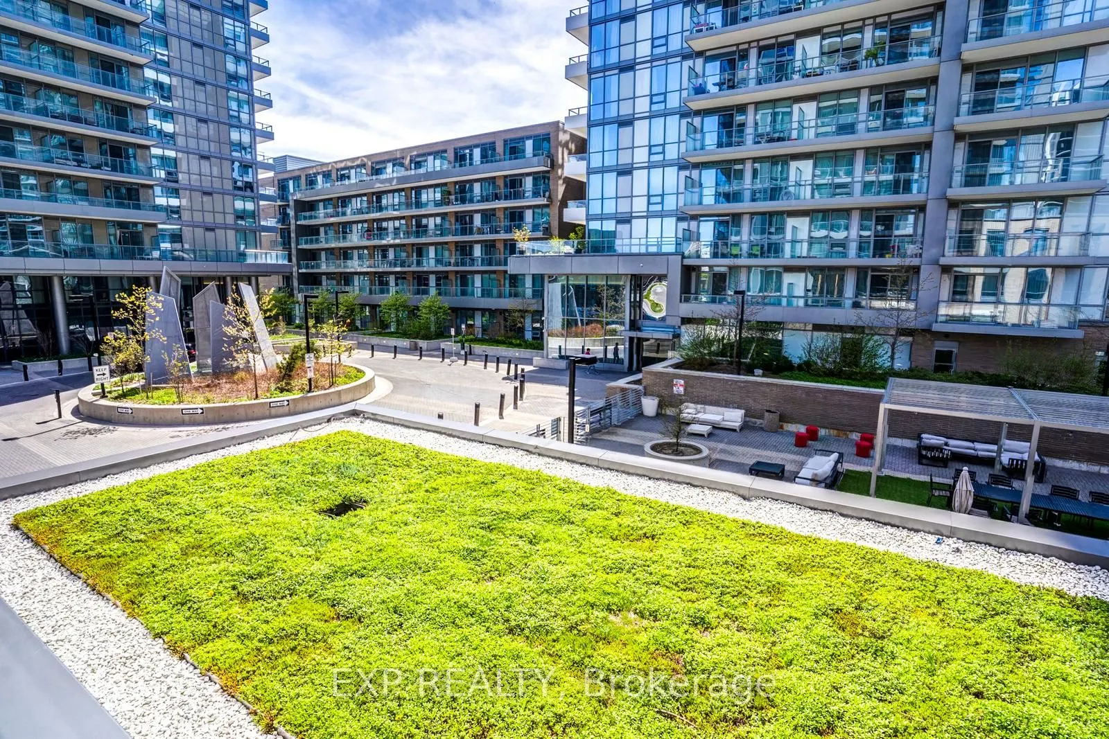 56 Forest Manor Road, #1010