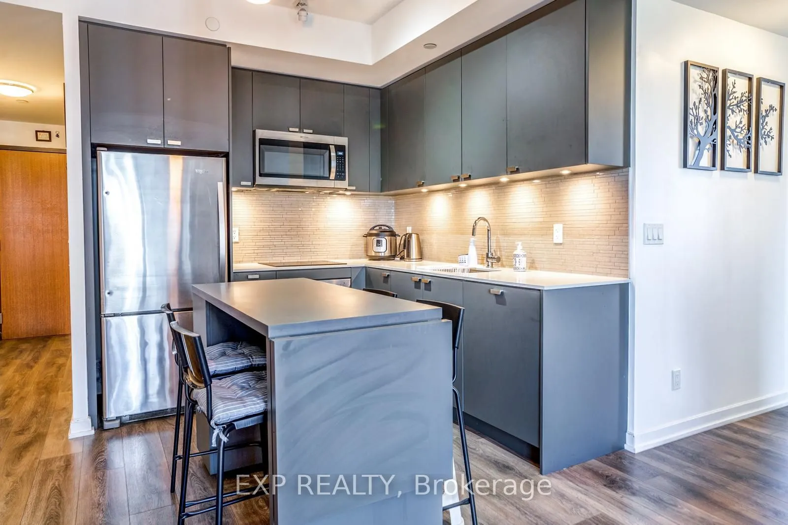 56 Forest Manor Road, #1010
