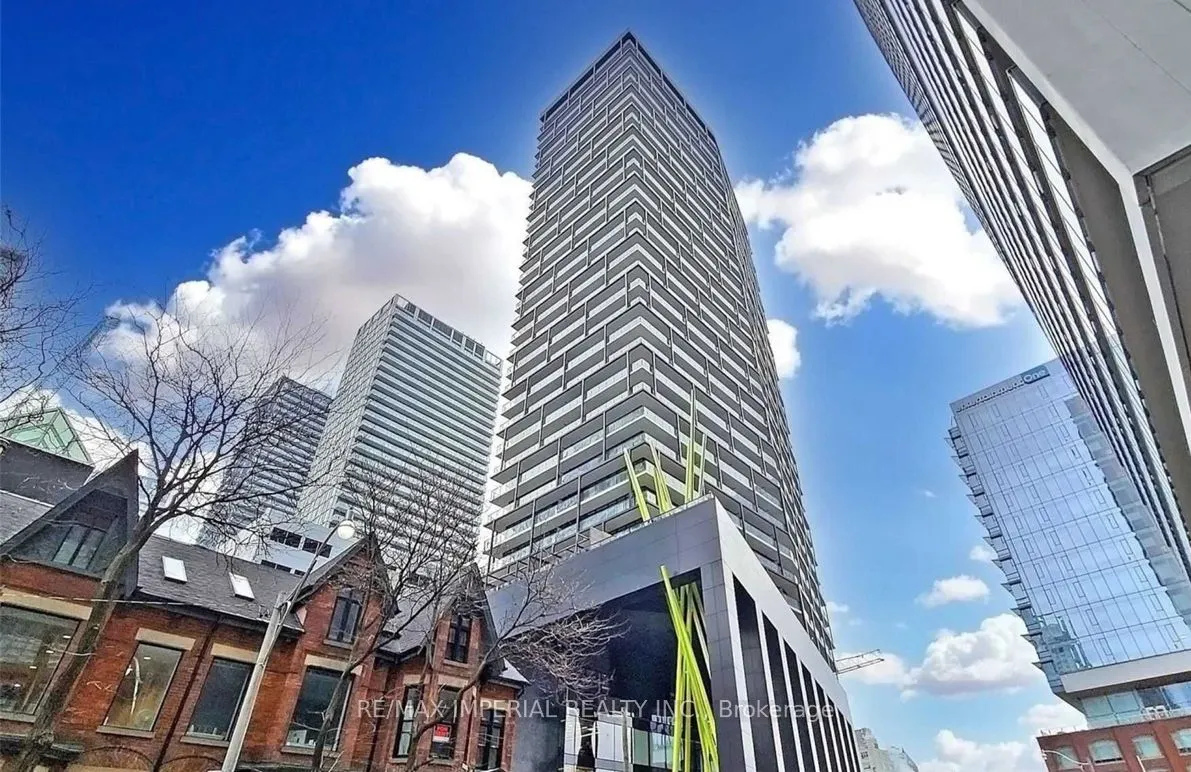 125 Peter Street, #1203
