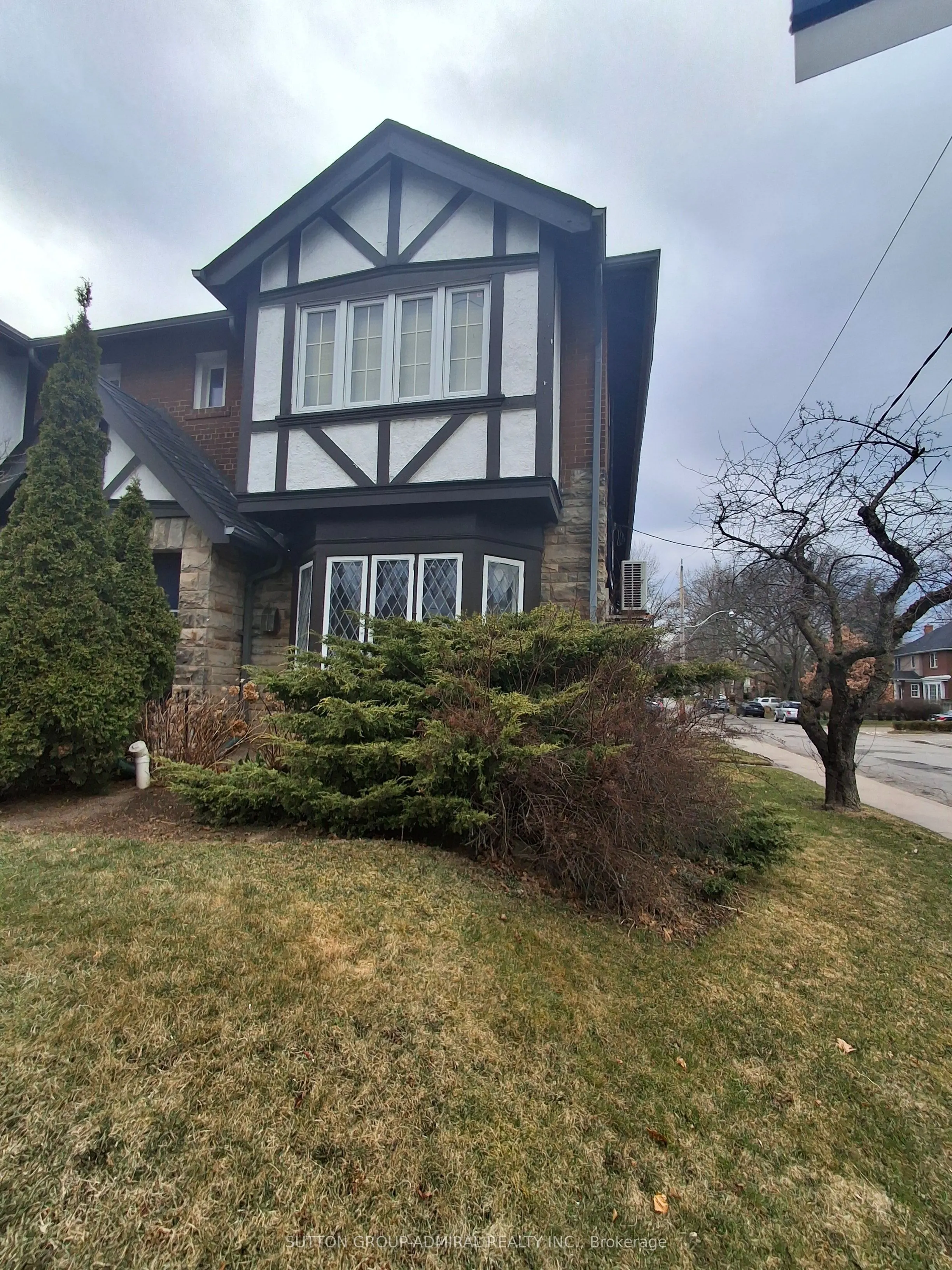 1220 Avenue Road, #1