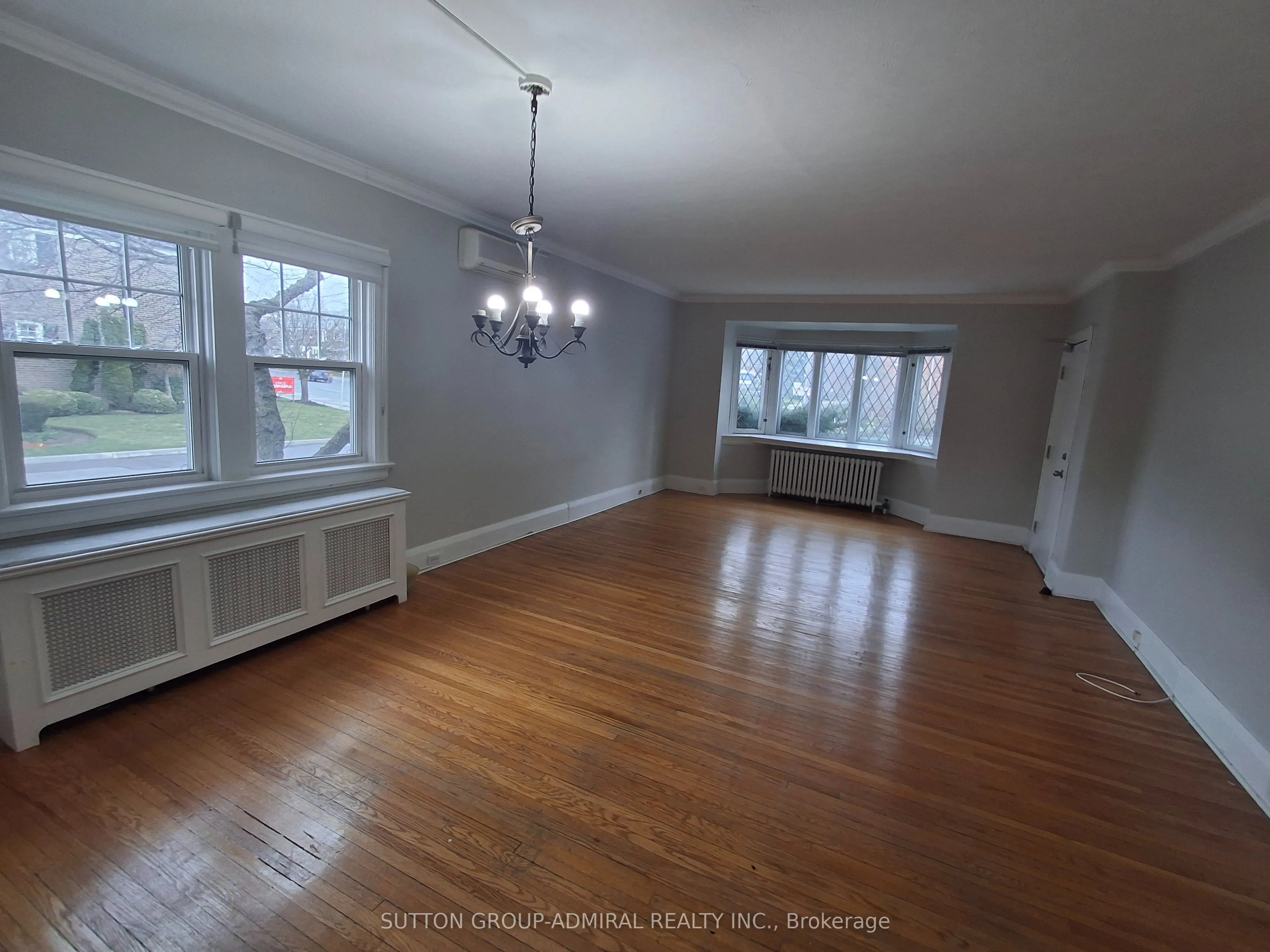 1220 Avenue Road #1