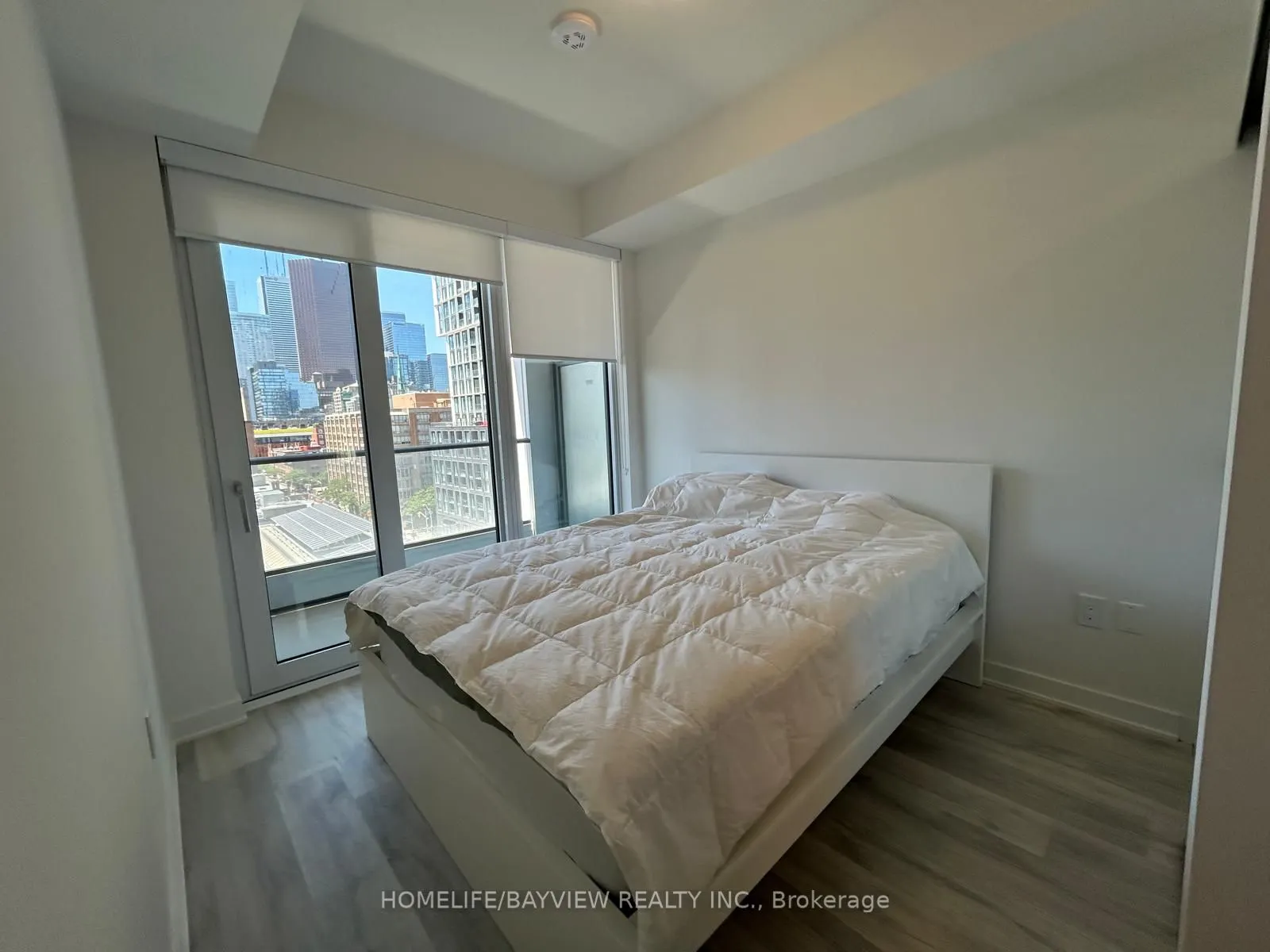 135 Lower Sherbourne Street W, #868