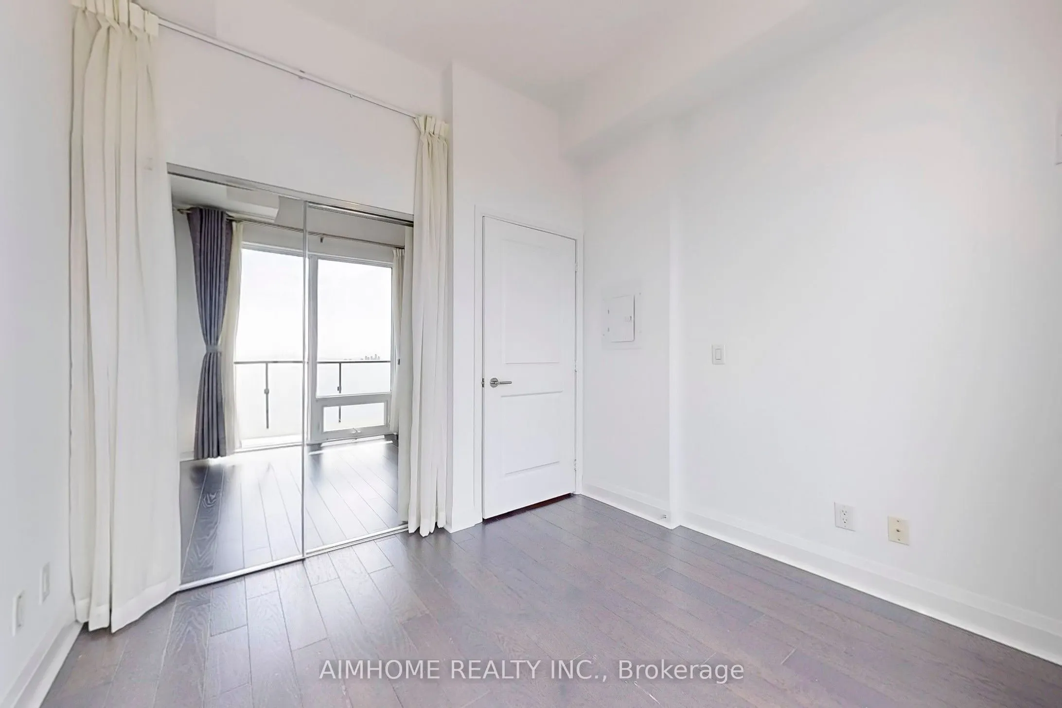 1080 Bay Street, #5103