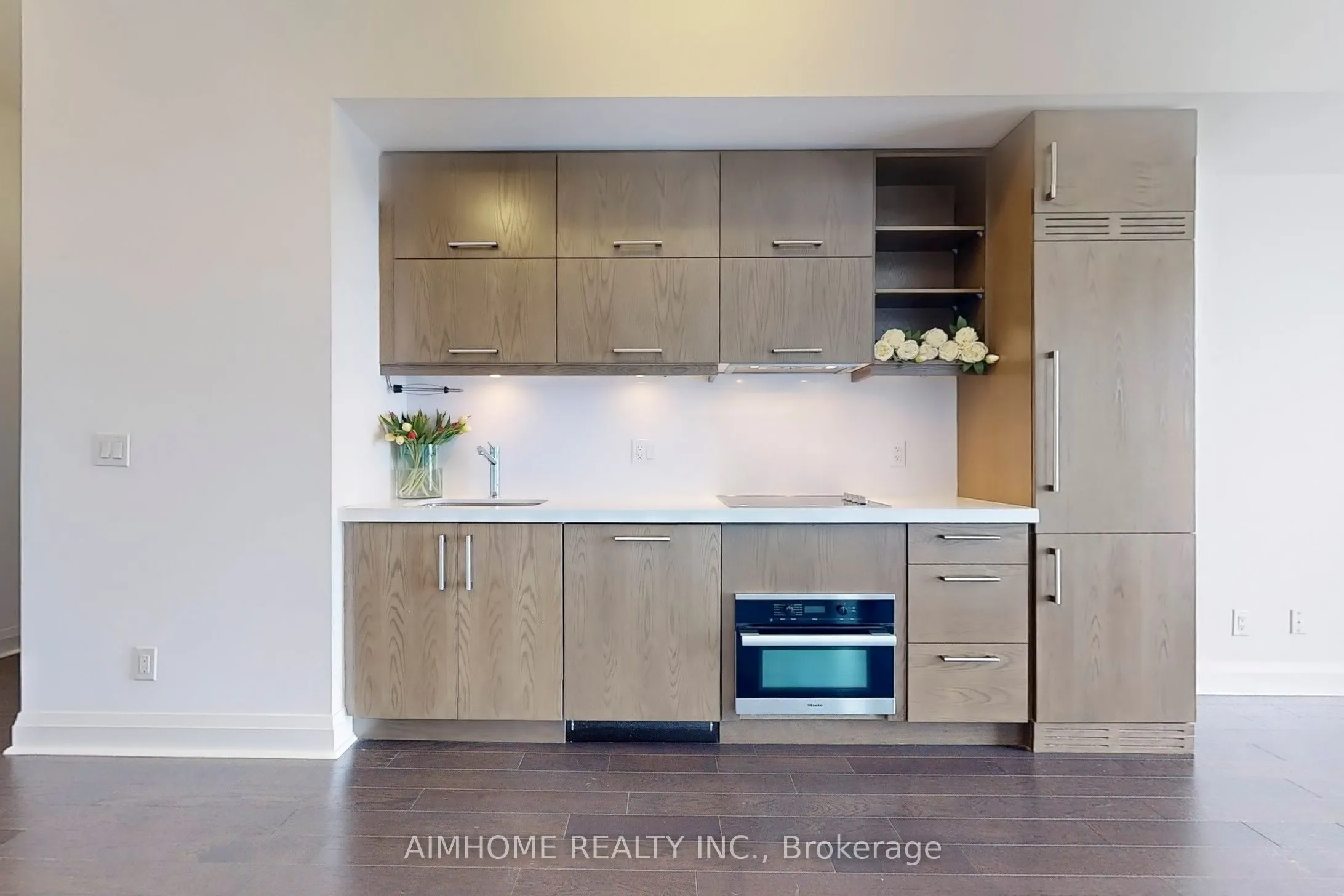 1080 Bay Street, #5103
