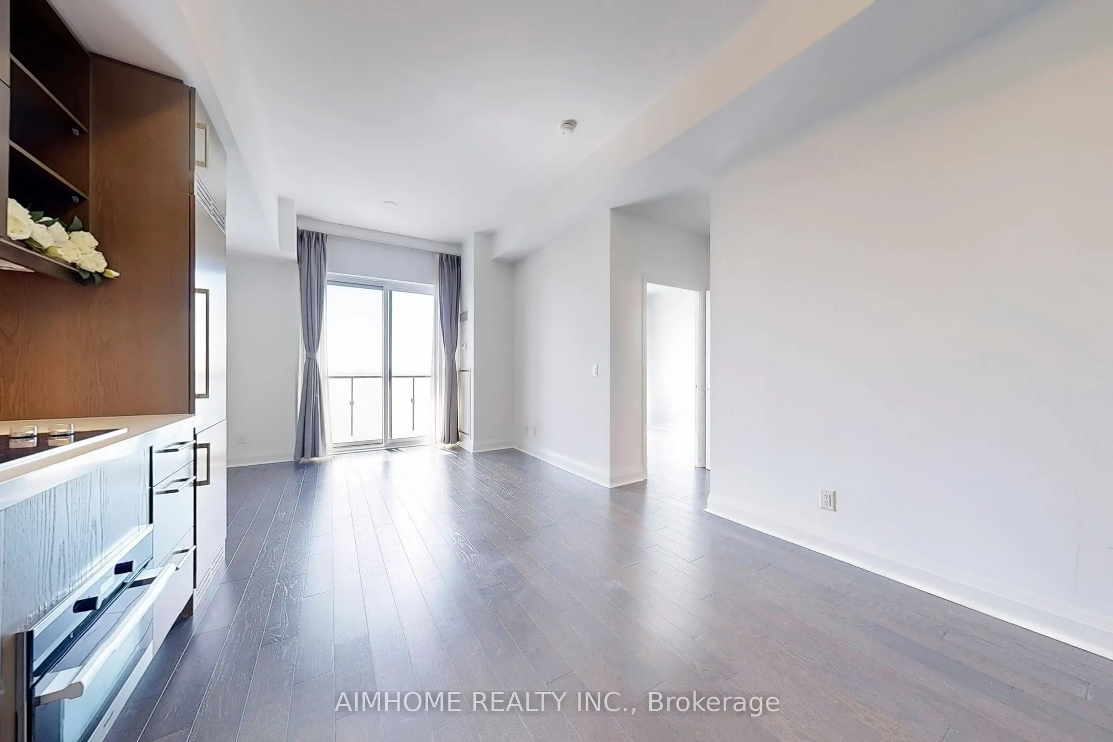 1080 Bay Street, #5103