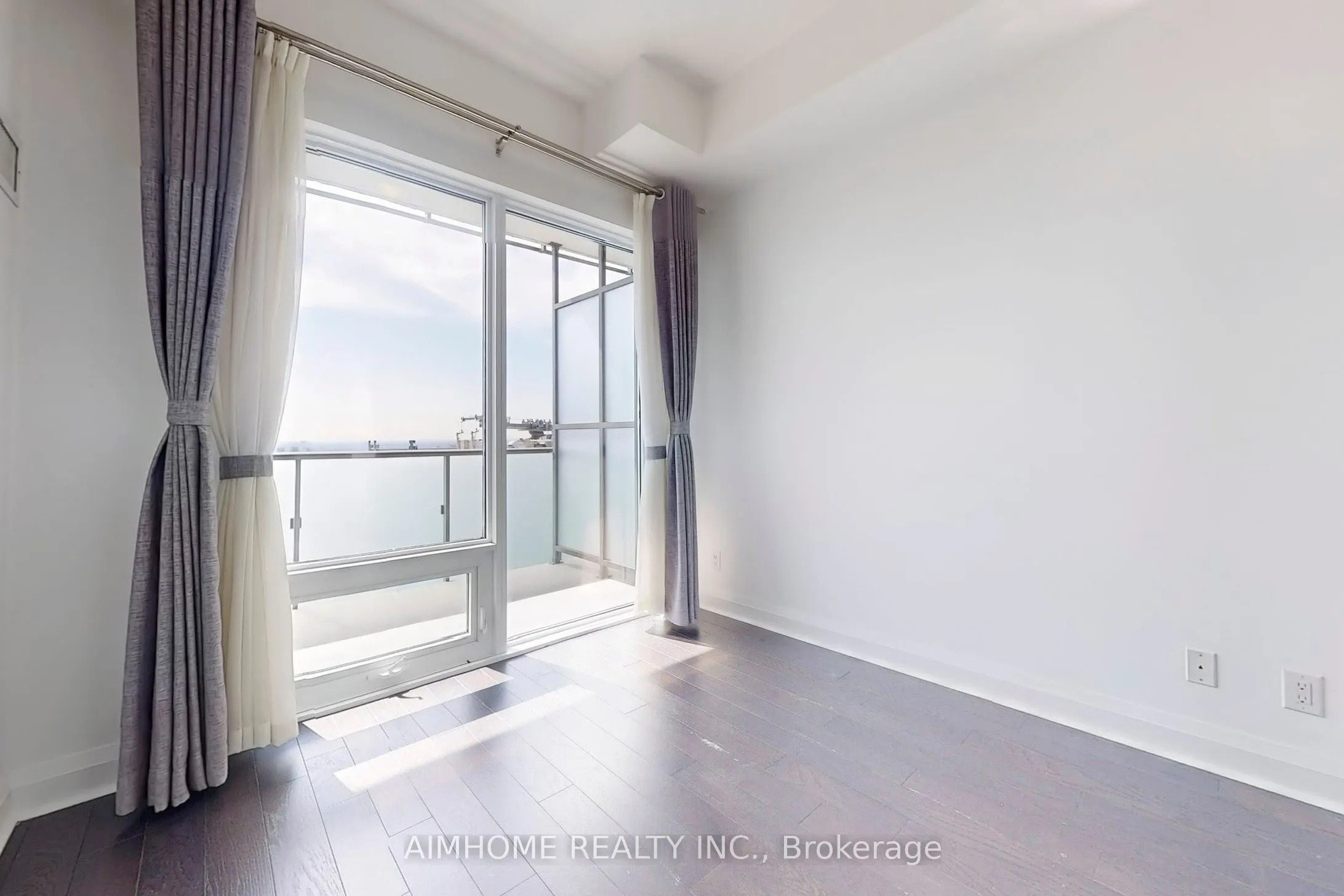 1080 Bay Street, #5103