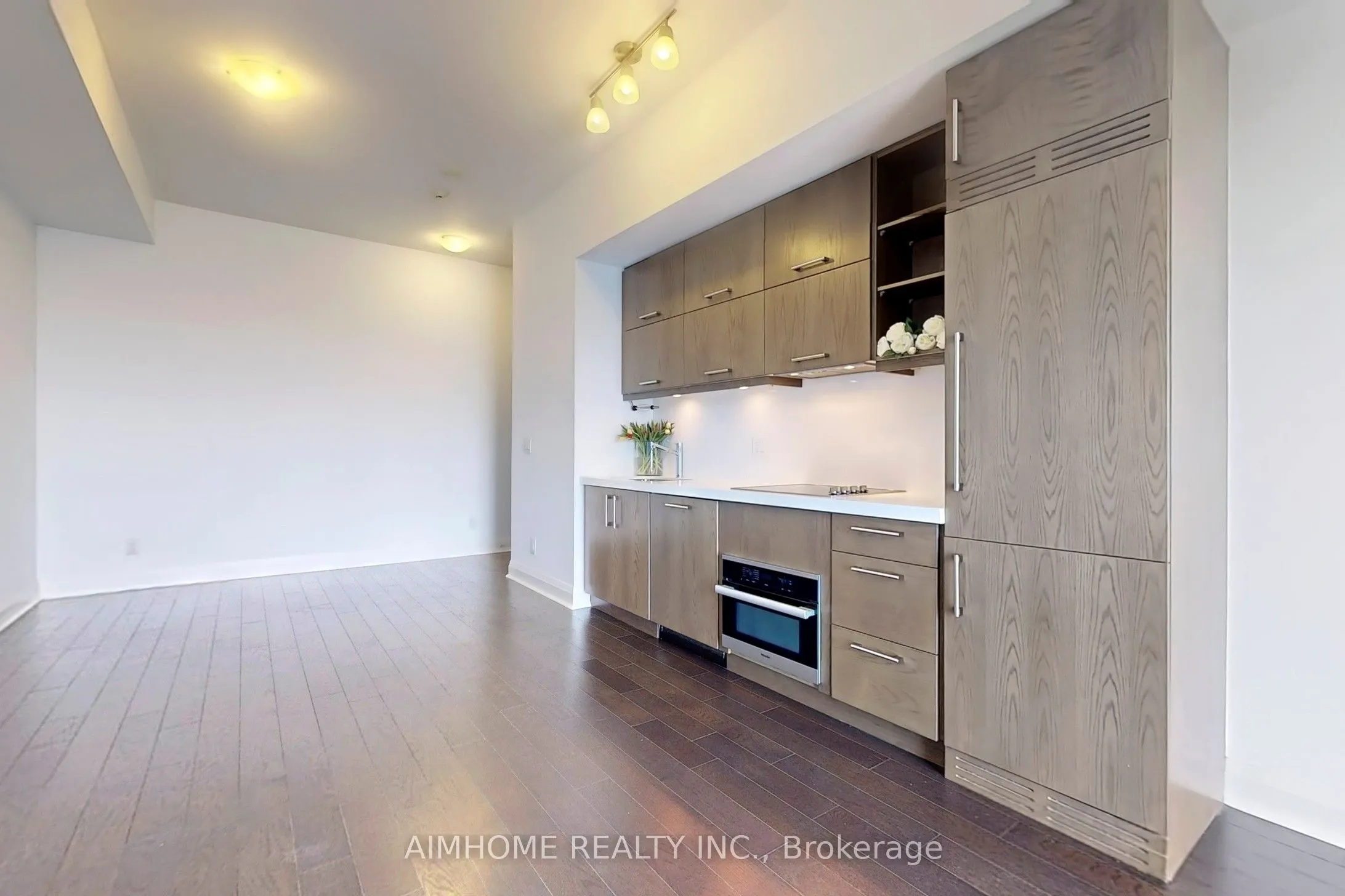 1080 Bay Street, #5103