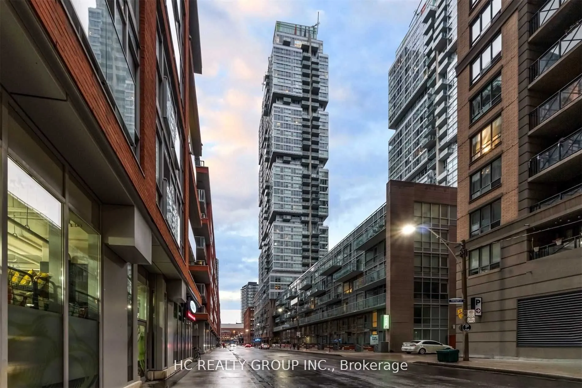30 Nelson Street, #703