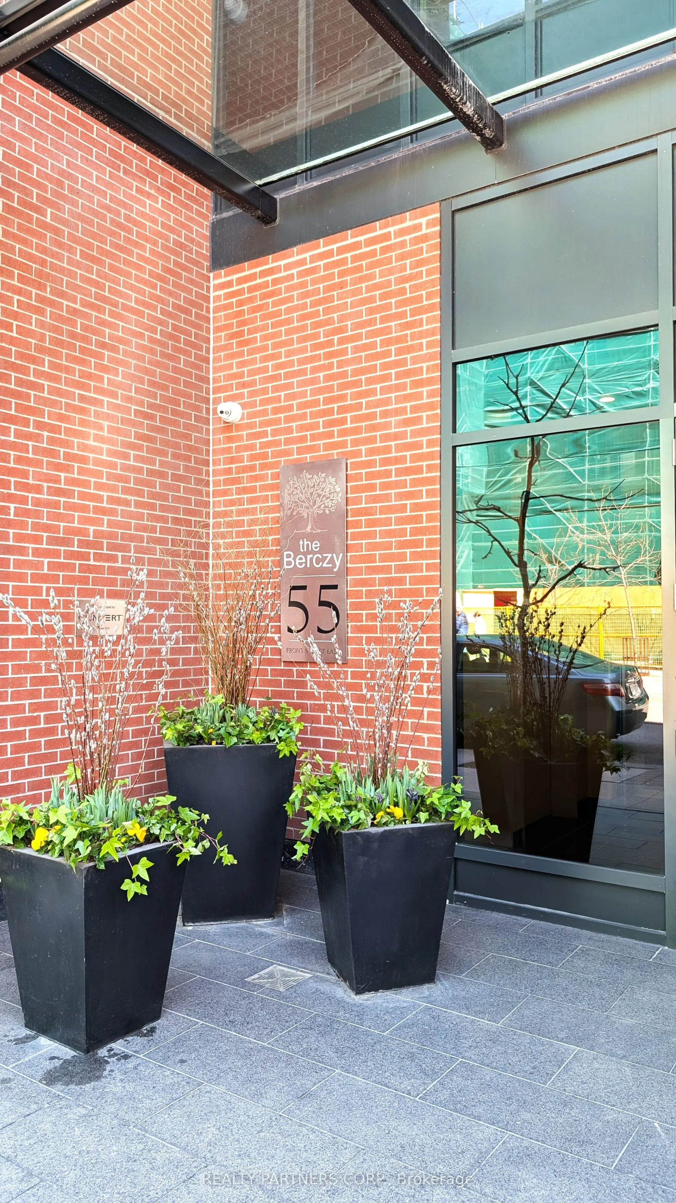 55 Front Street E, #802