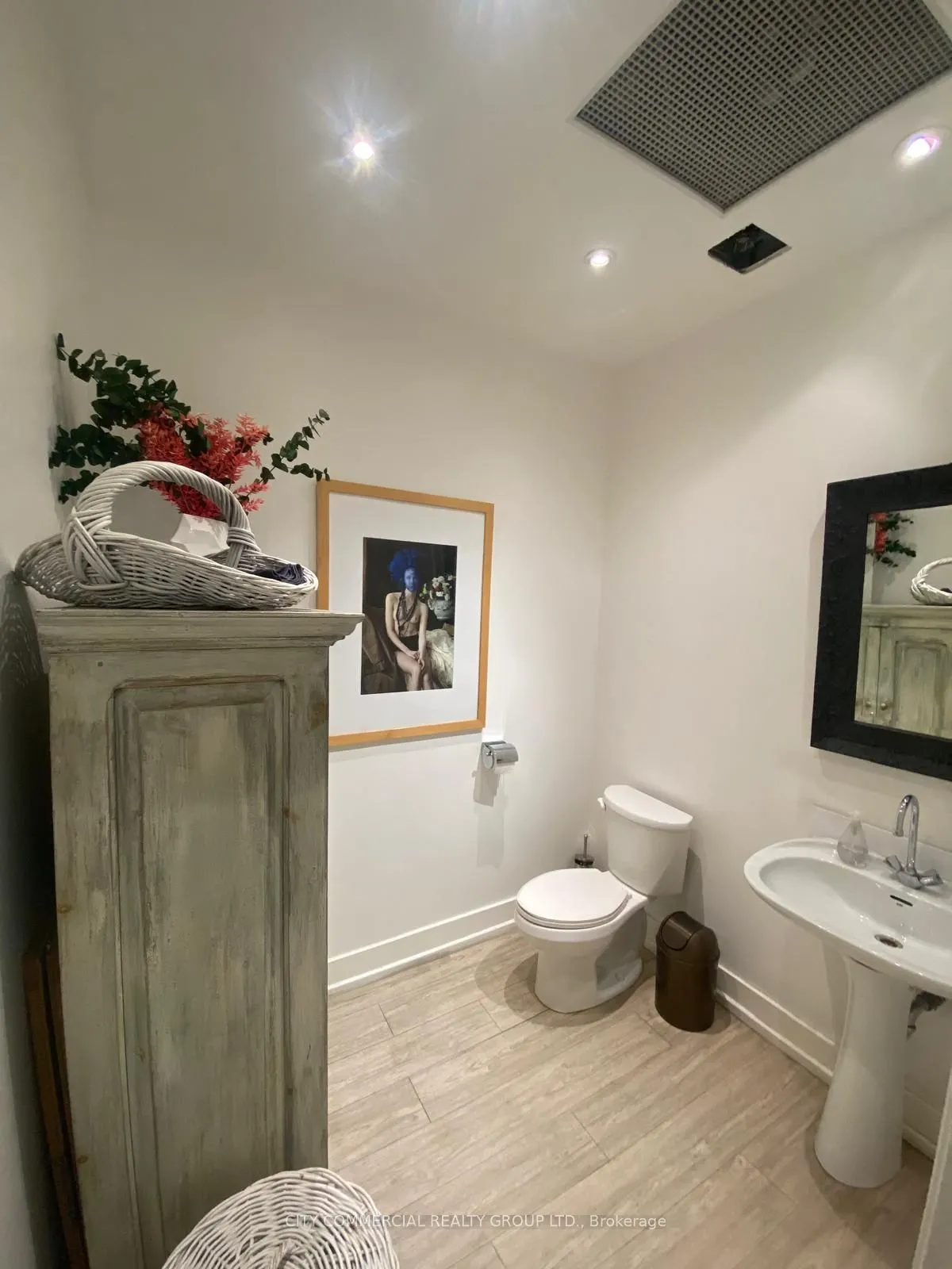 1177 Yonge Street W, #12