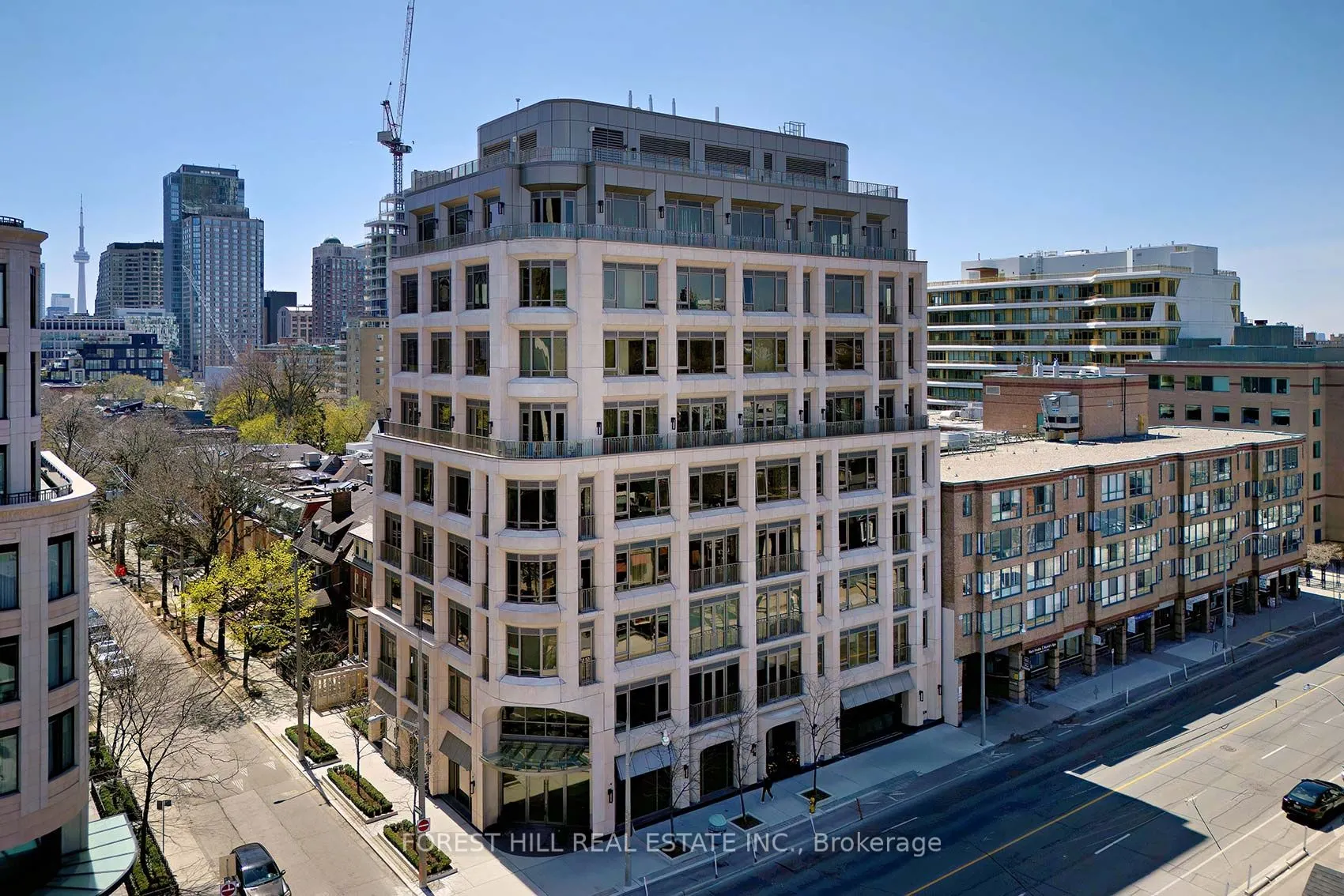 128 Hazelton Avenue, #401