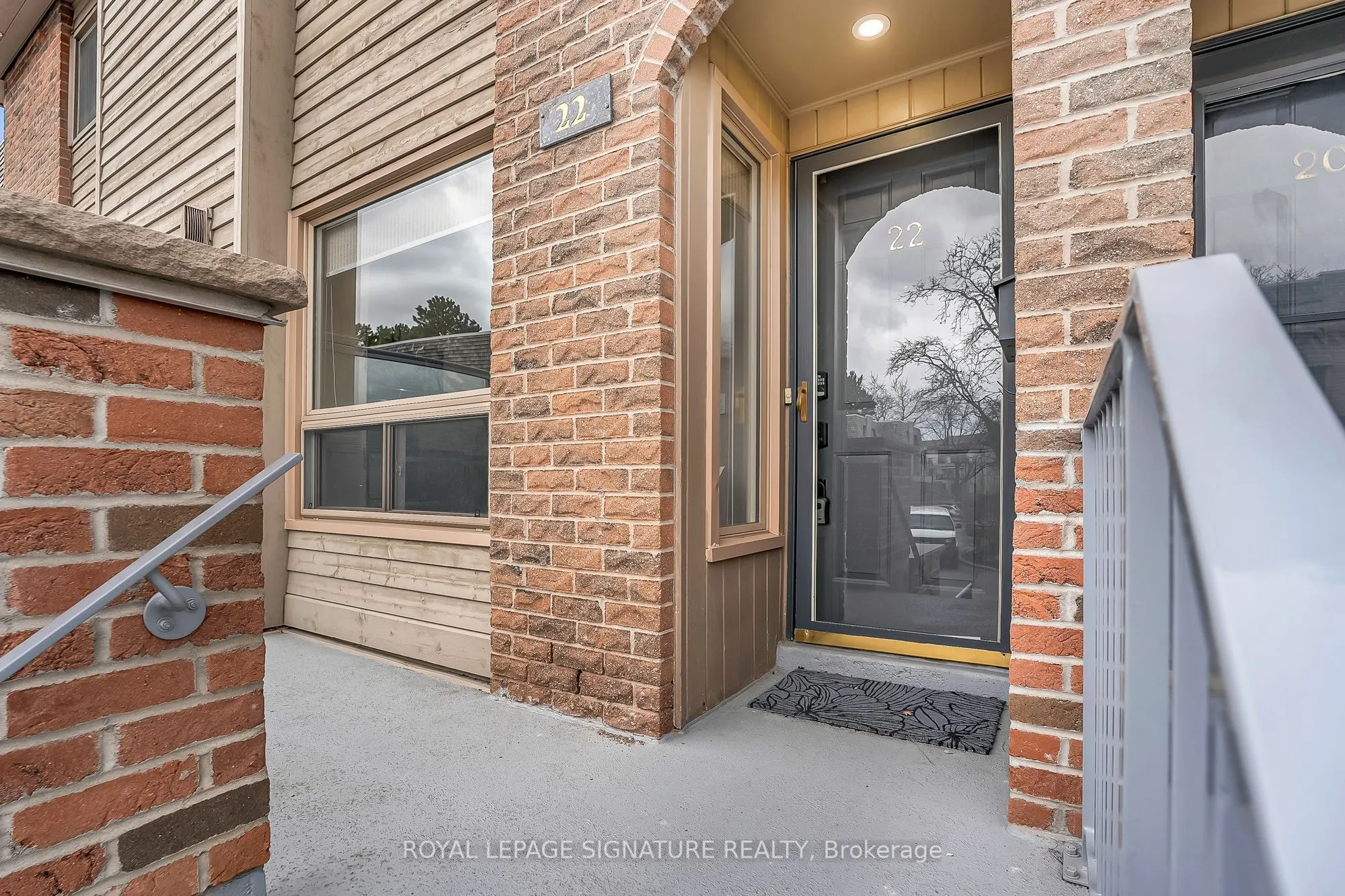 22 Dutch Myrtle Way, #6