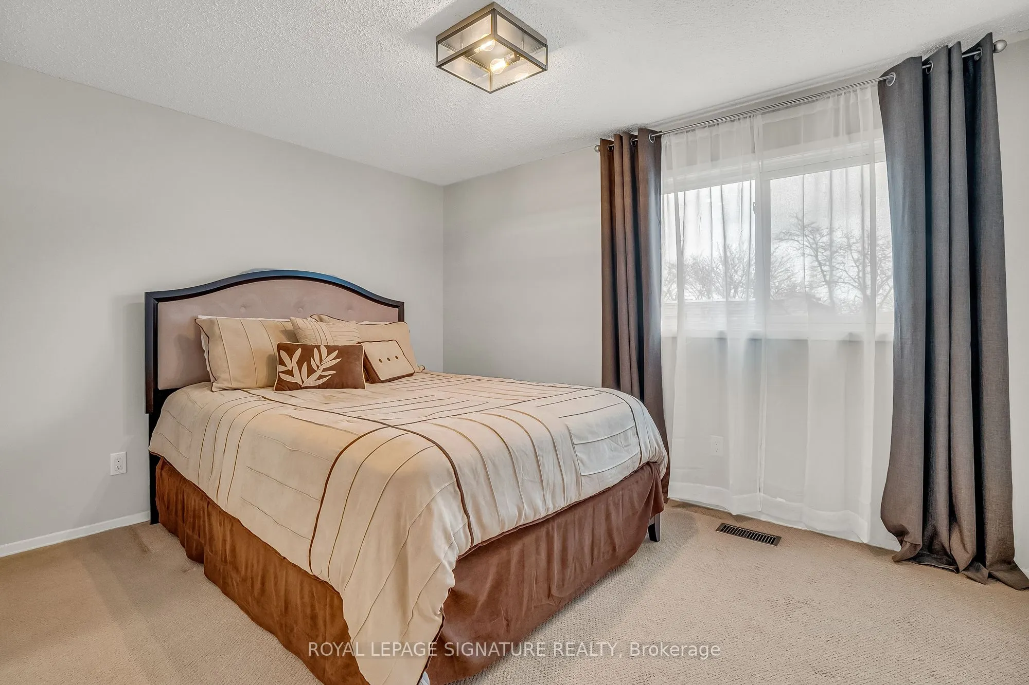 22 Dutch Myrtle Way, #6