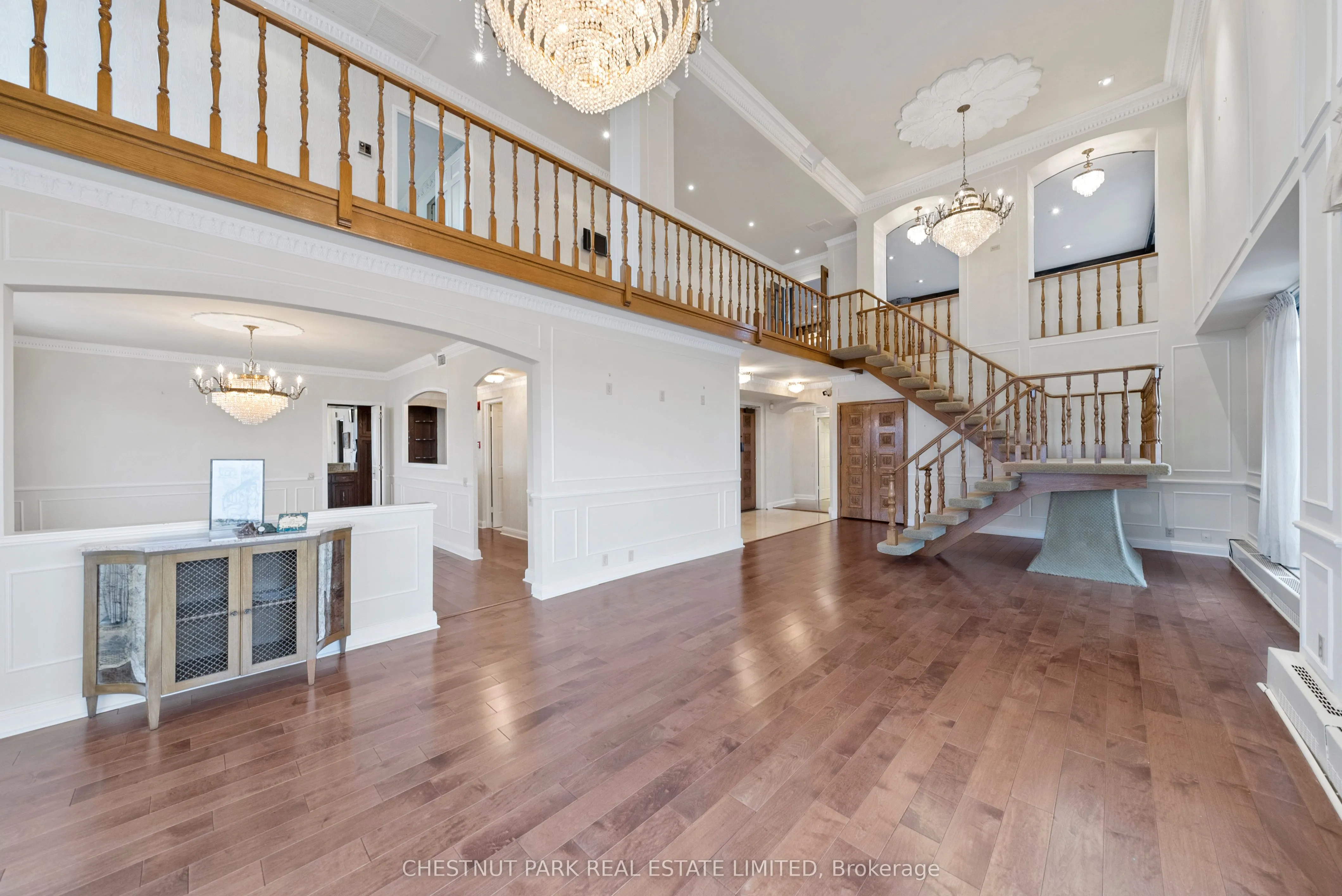 2600 Bathurst Street, #PH 1
