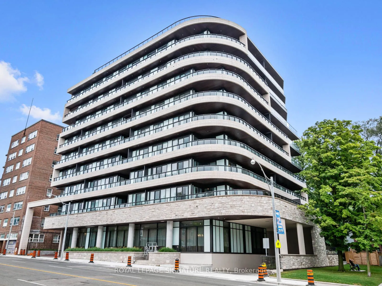 285 Avenue Road, #304